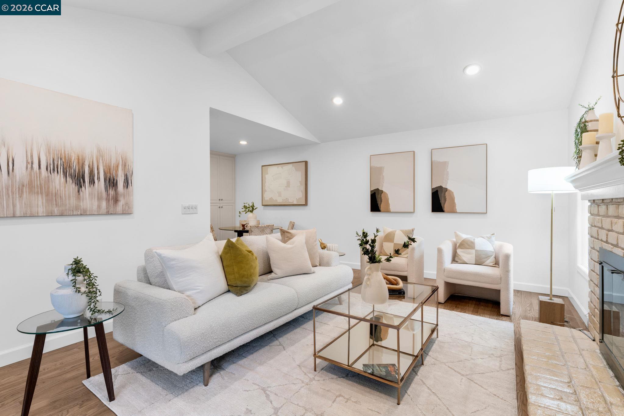 156 Santiago Drive