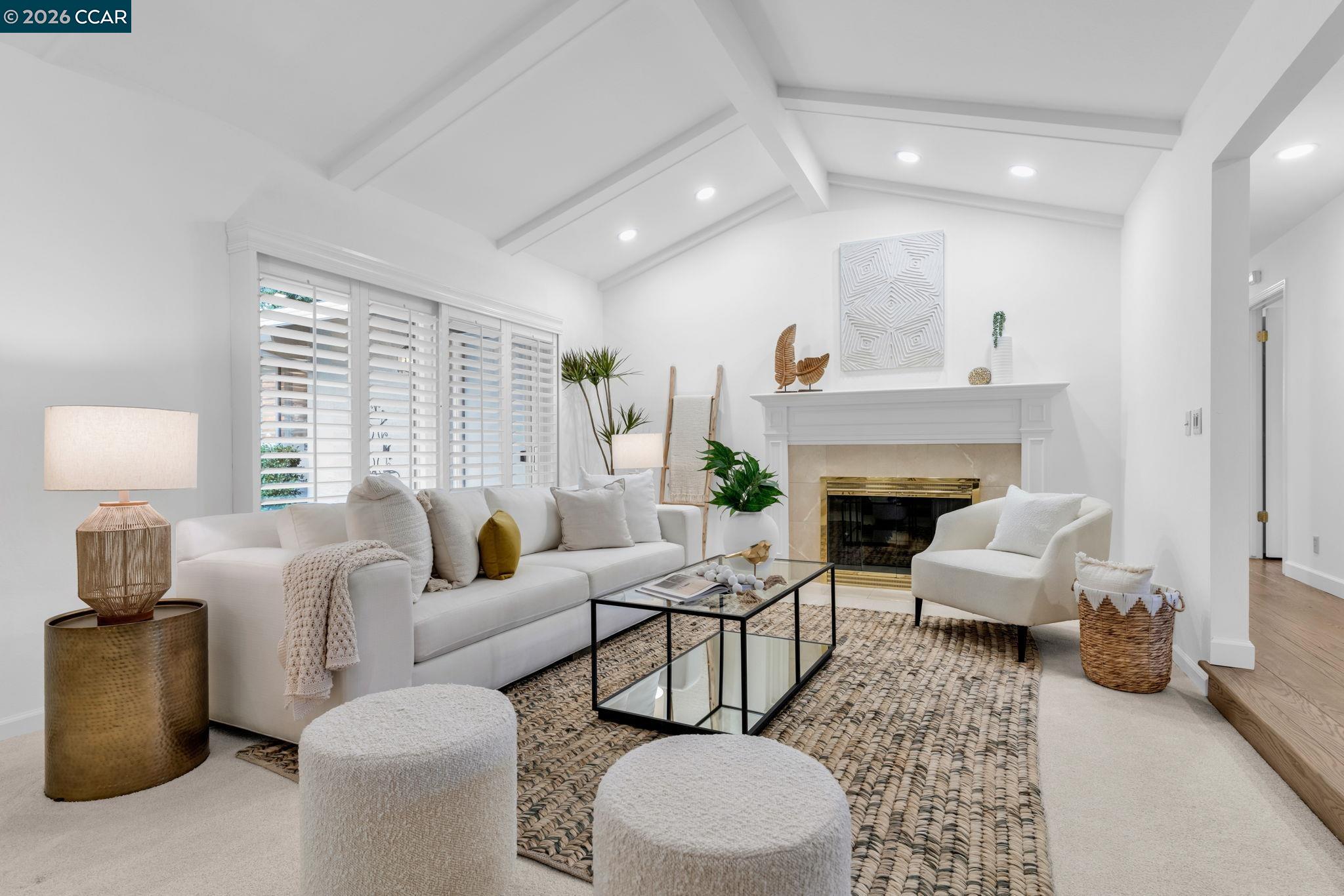 156 Santiago Drive