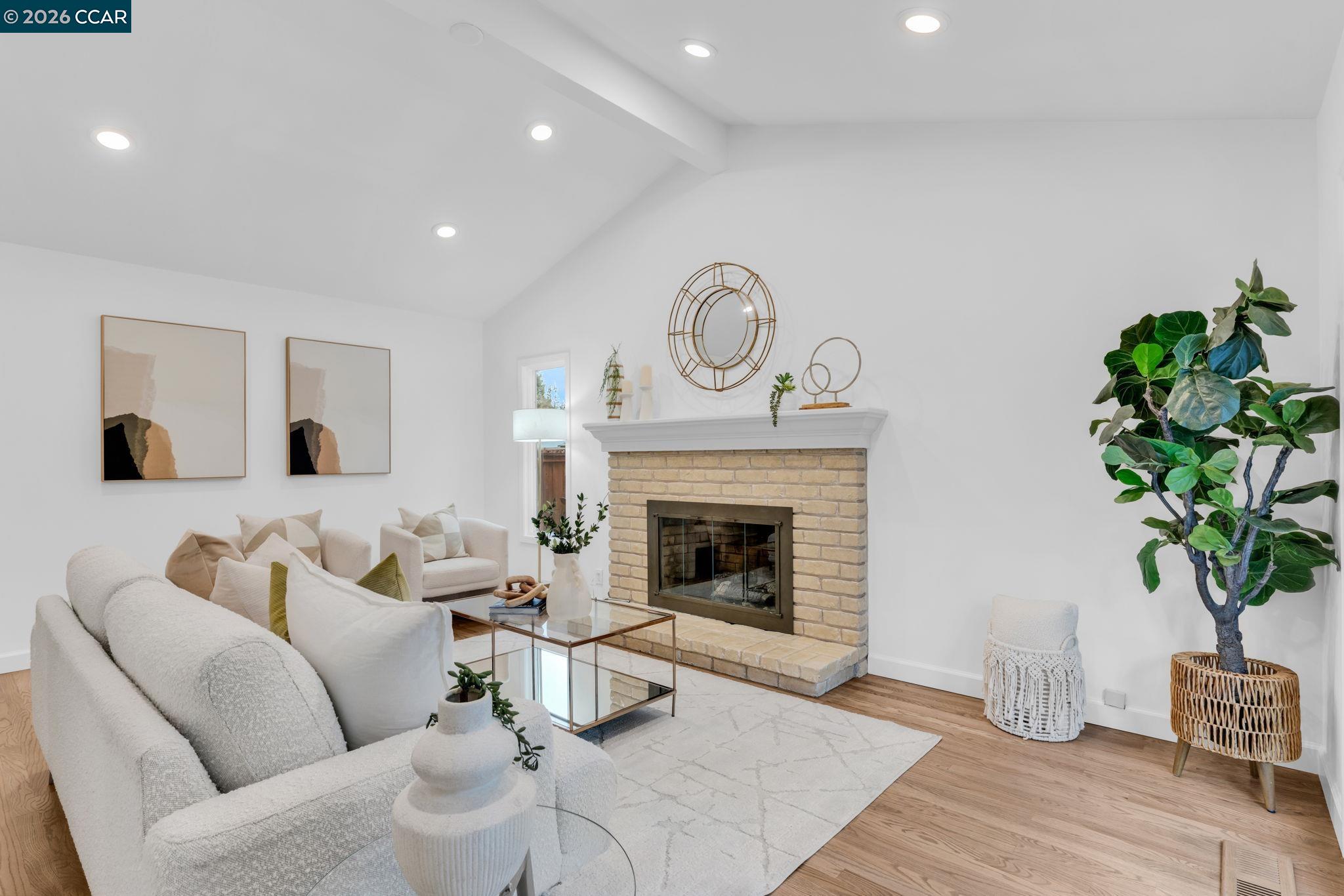 156 Santiago Drive