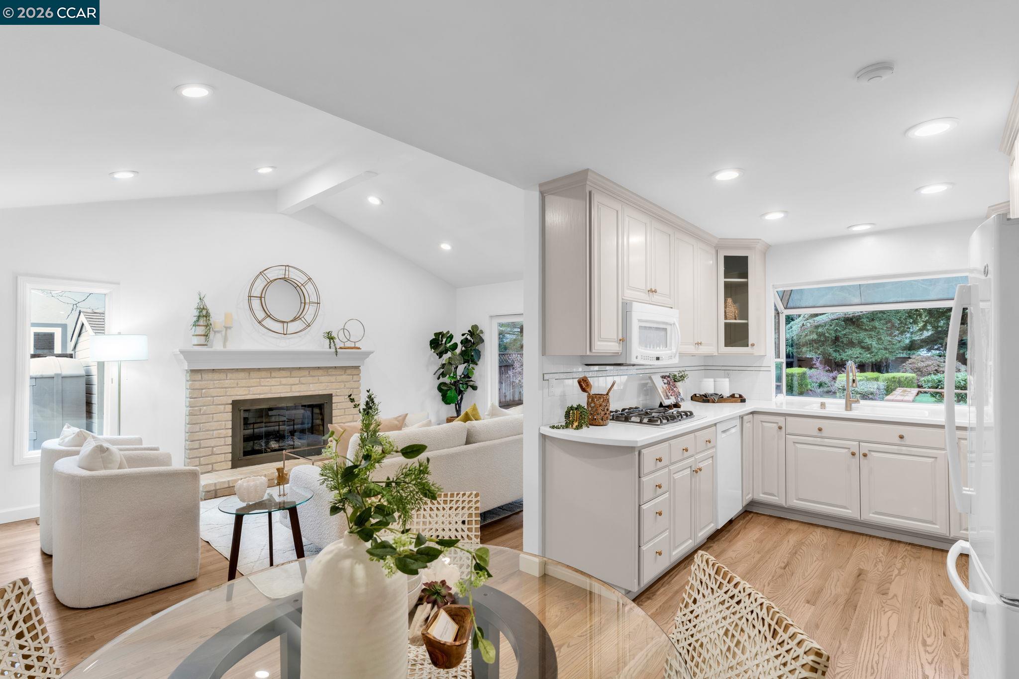 156 Santiago Drive
