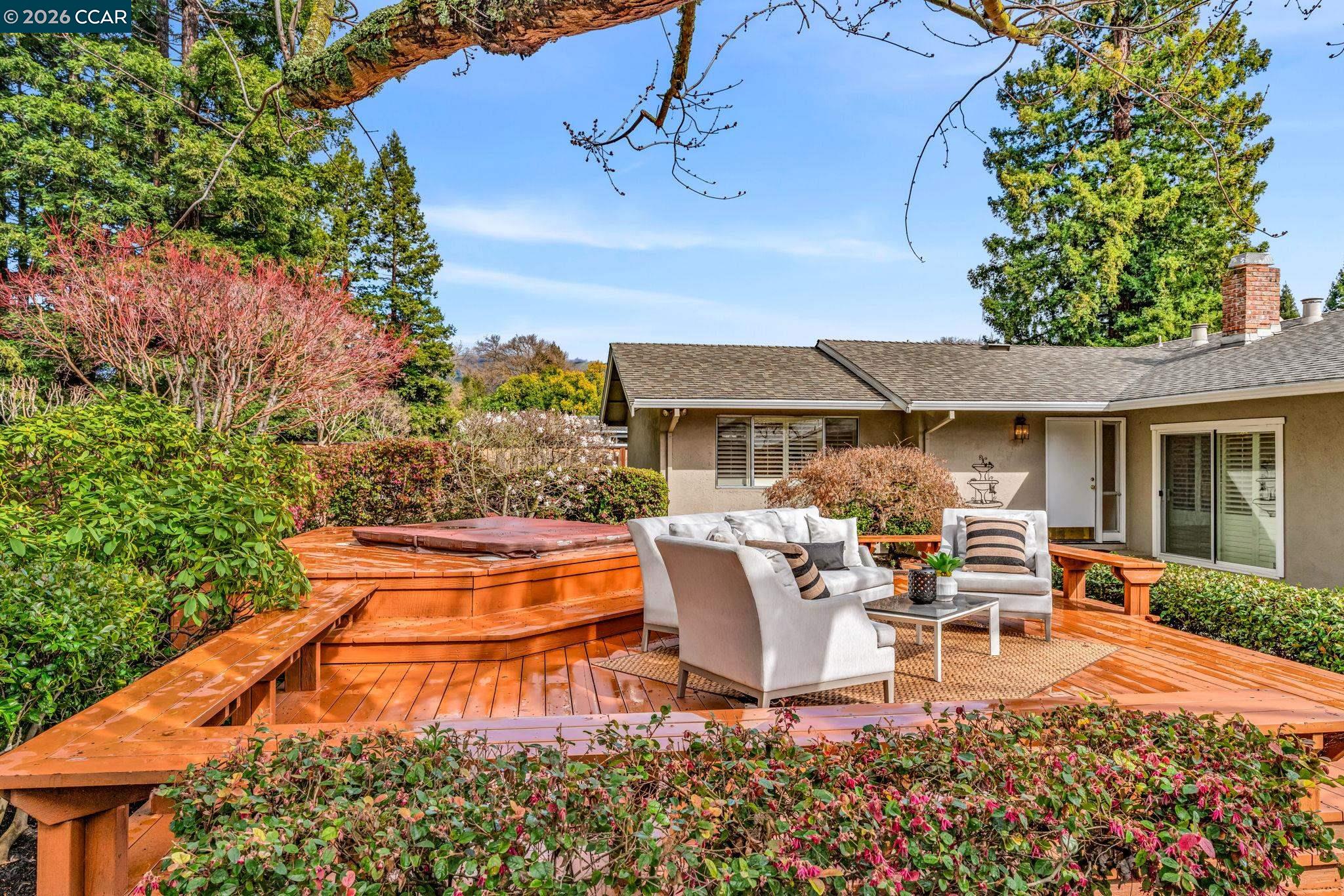 156 Santiago Drive