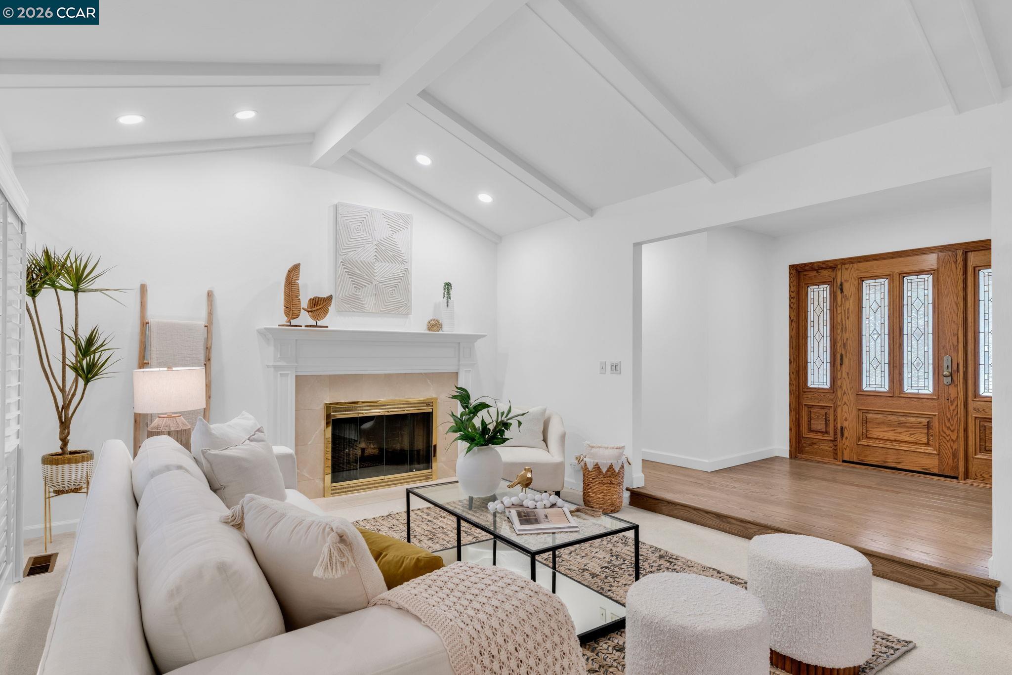 156 Santiago Drive
