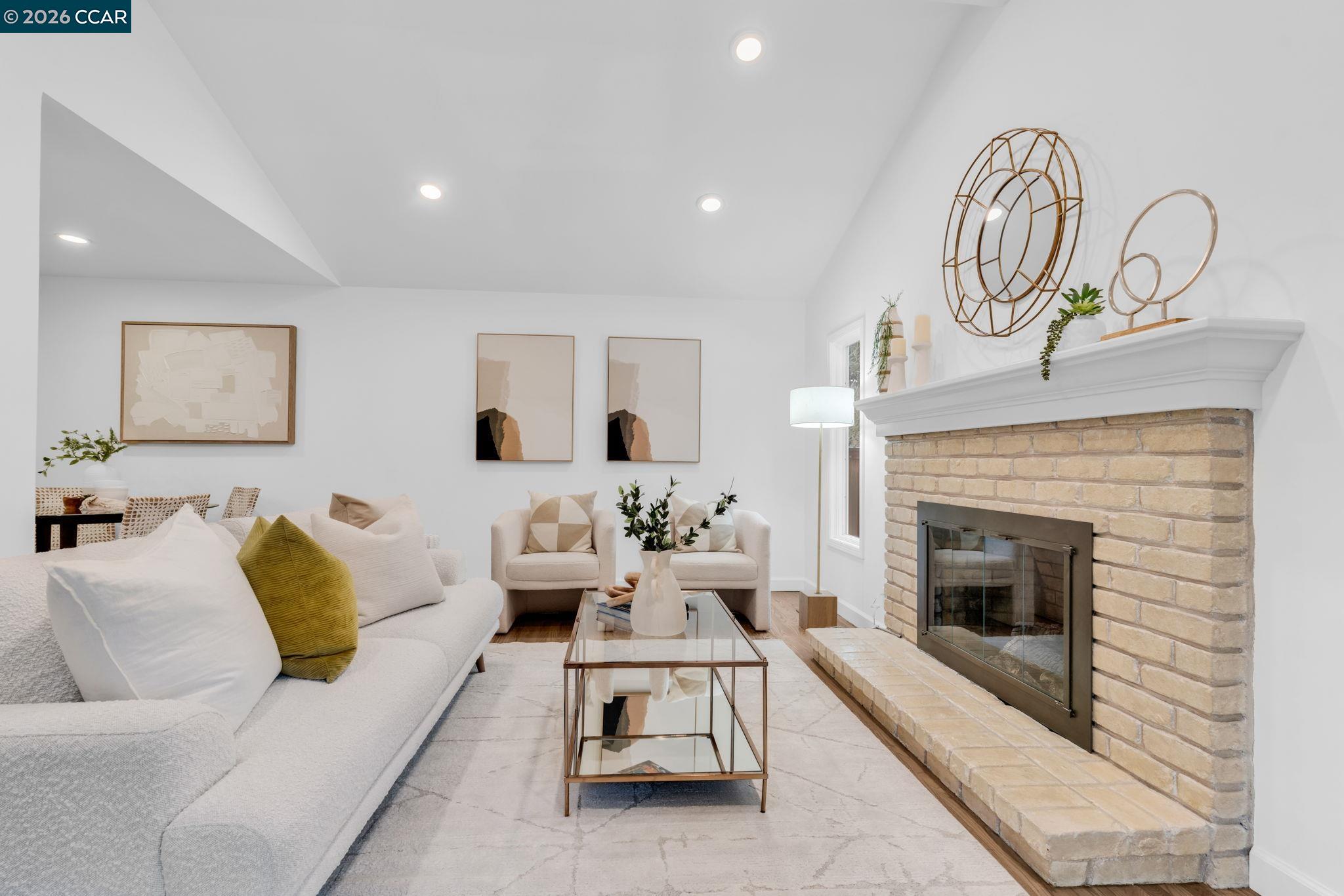 156 Santiago Drive