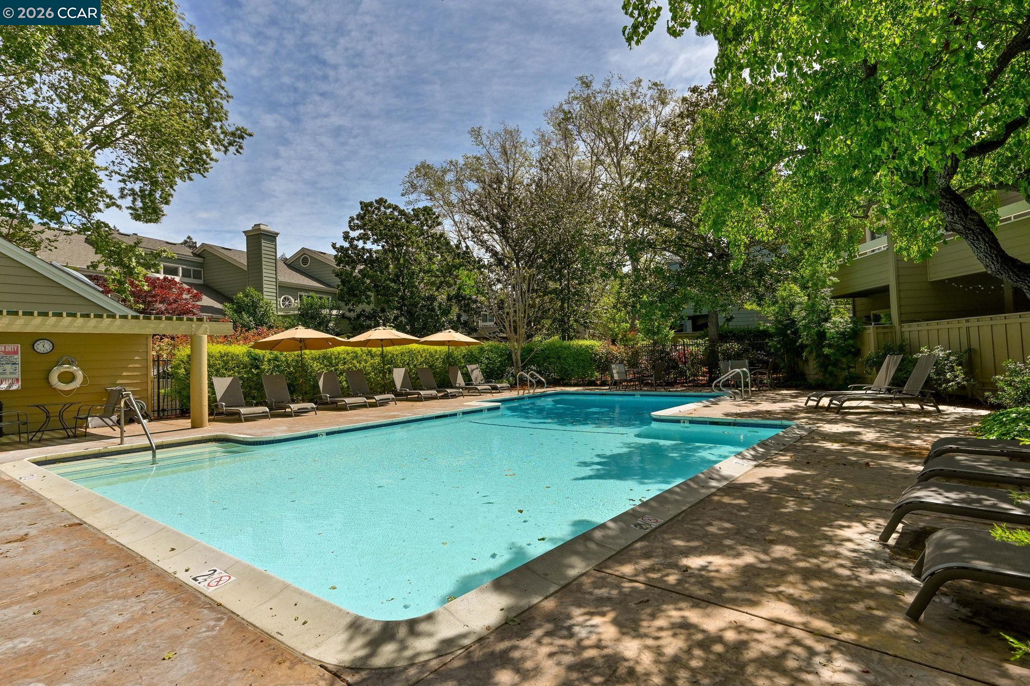 1827 Stratton Cir
