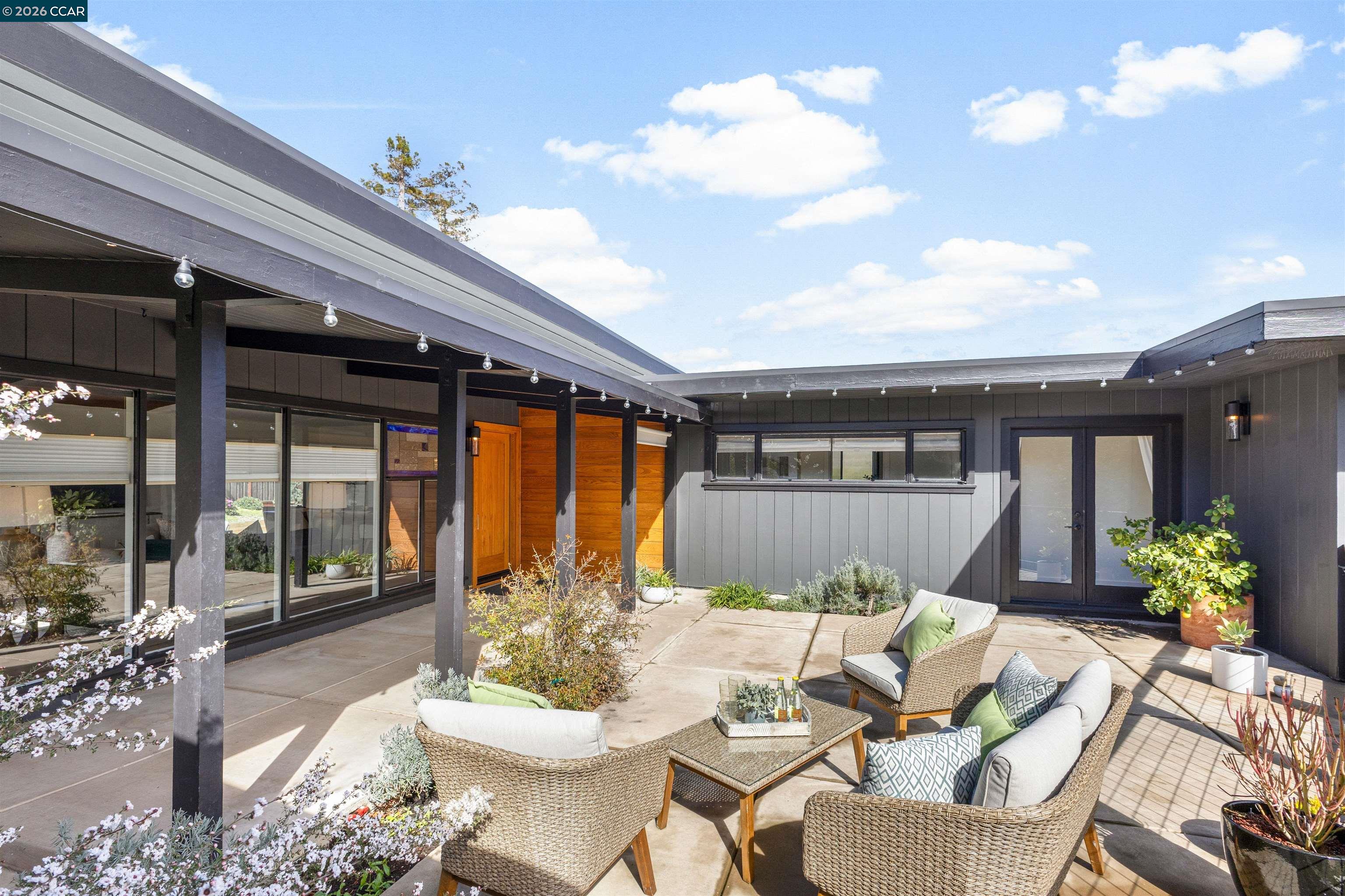 151 Montecito Crescent