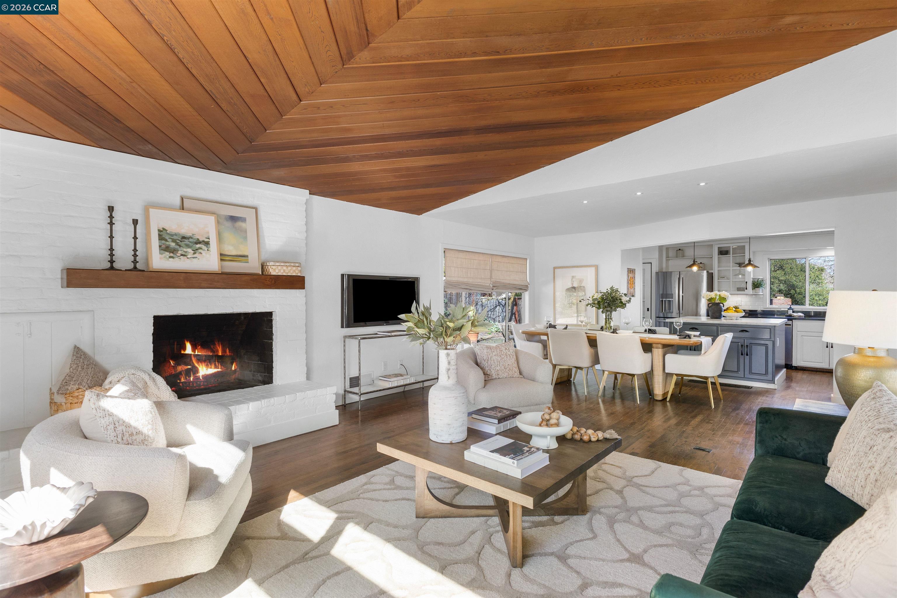 151 Montecito Crescent