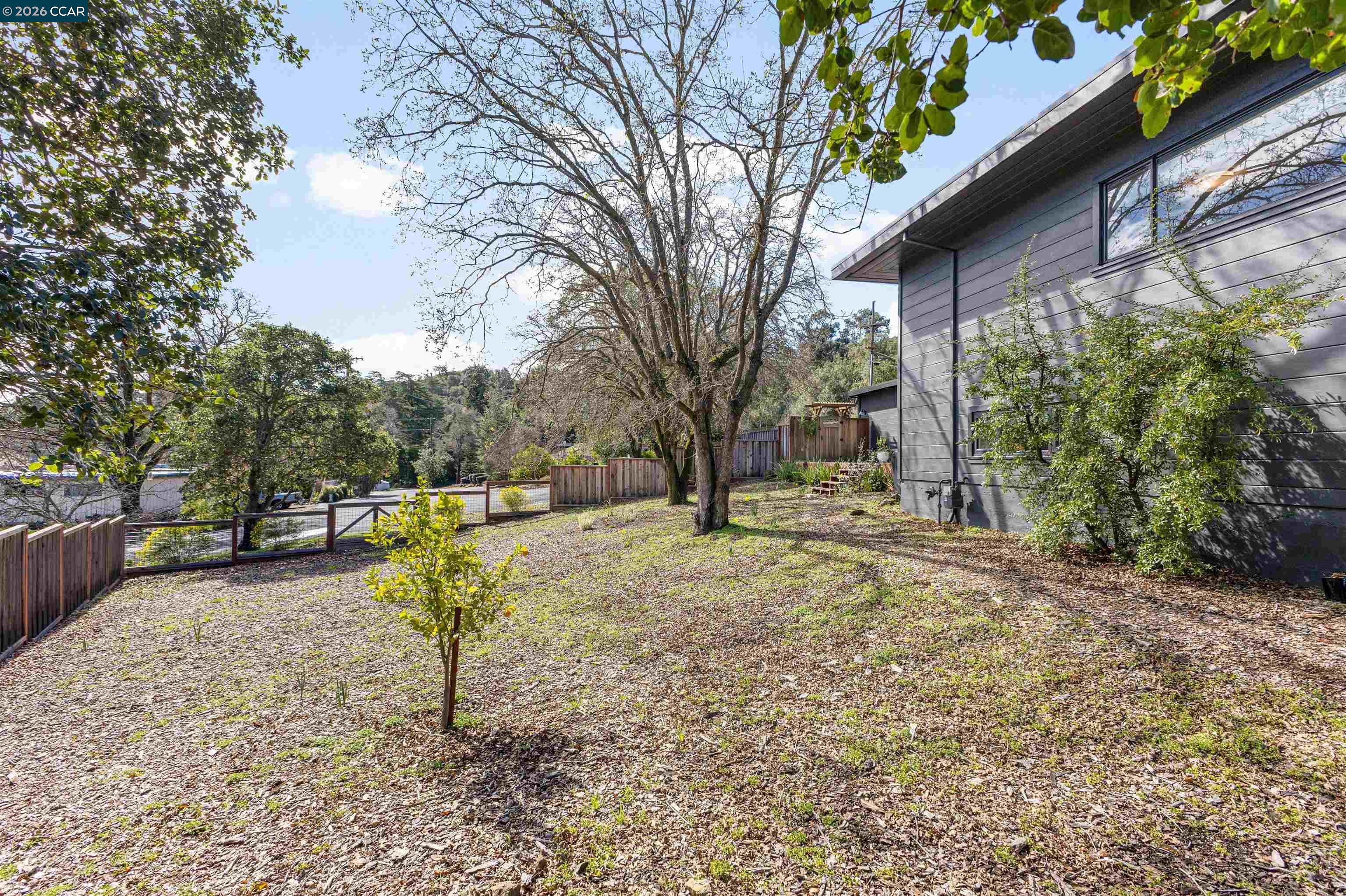 151 Montecito Crescent