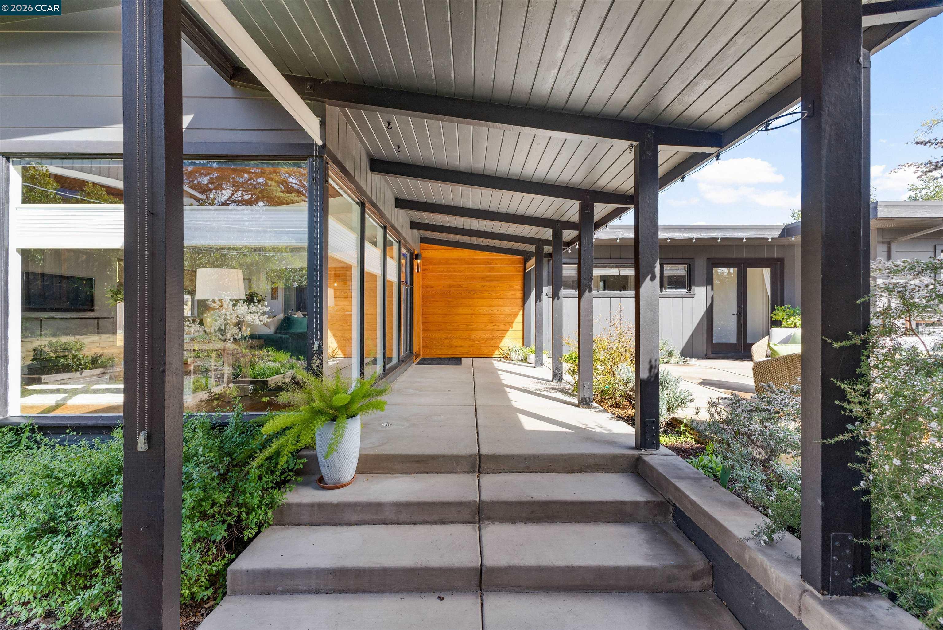 151 Montecito Crescent