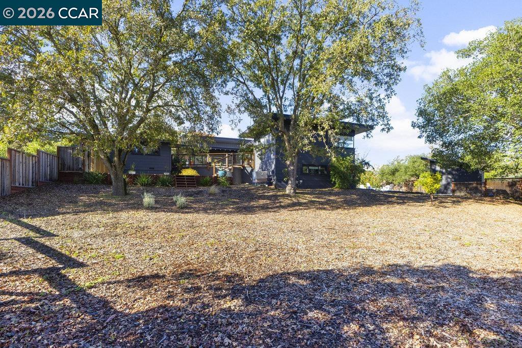 151 Montecito Crescent