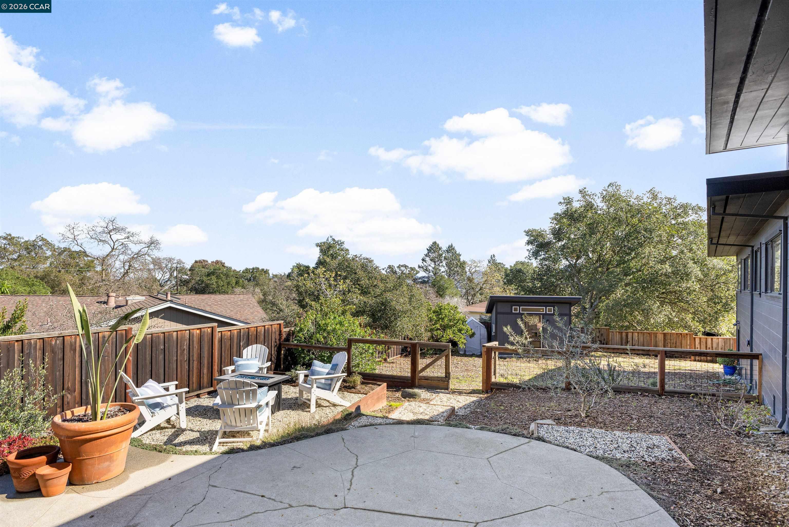 151 Montecito Crescent