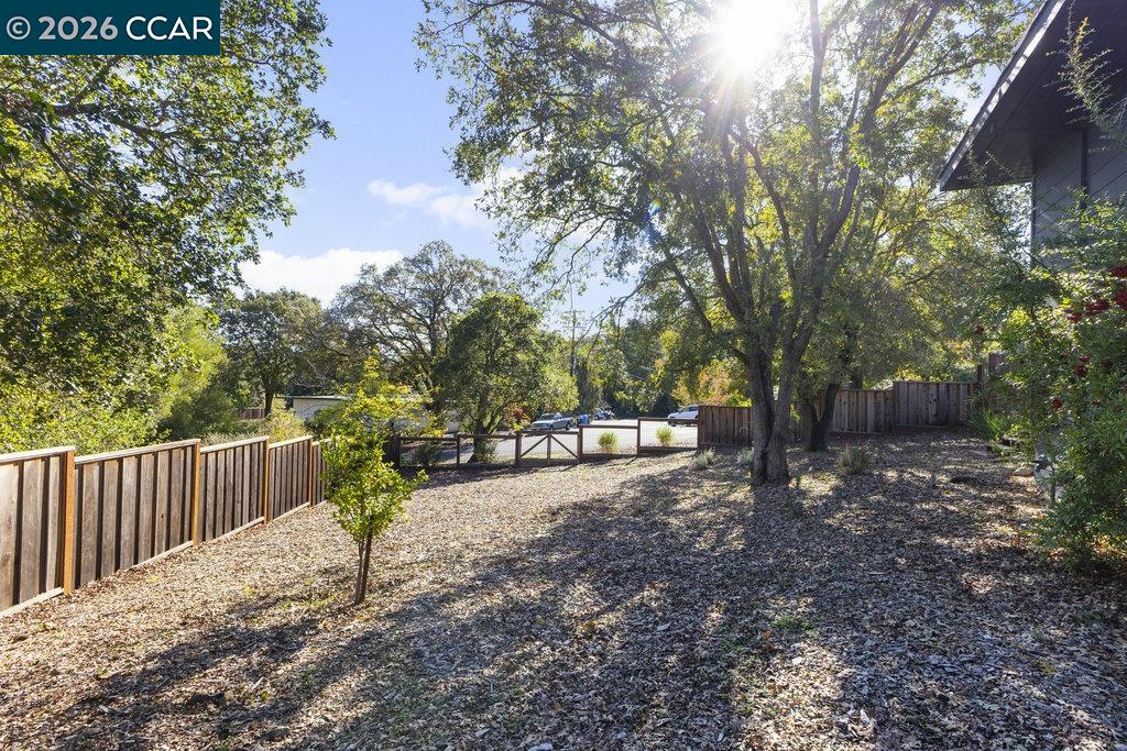 151 Montecito Crescent