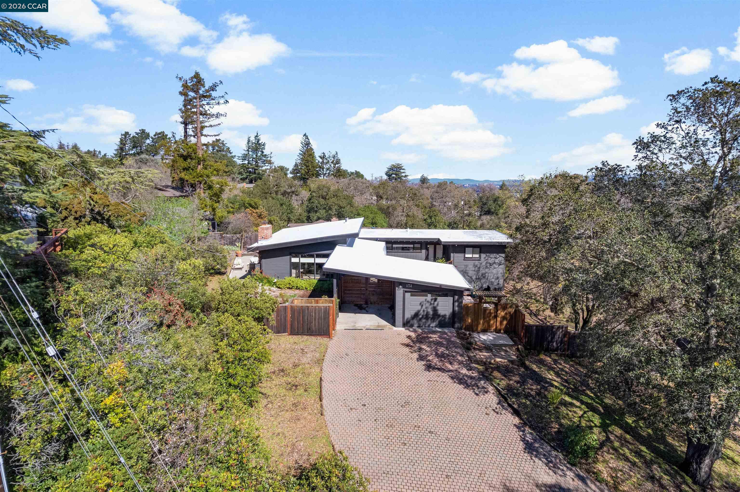 151 Montecito Crescent