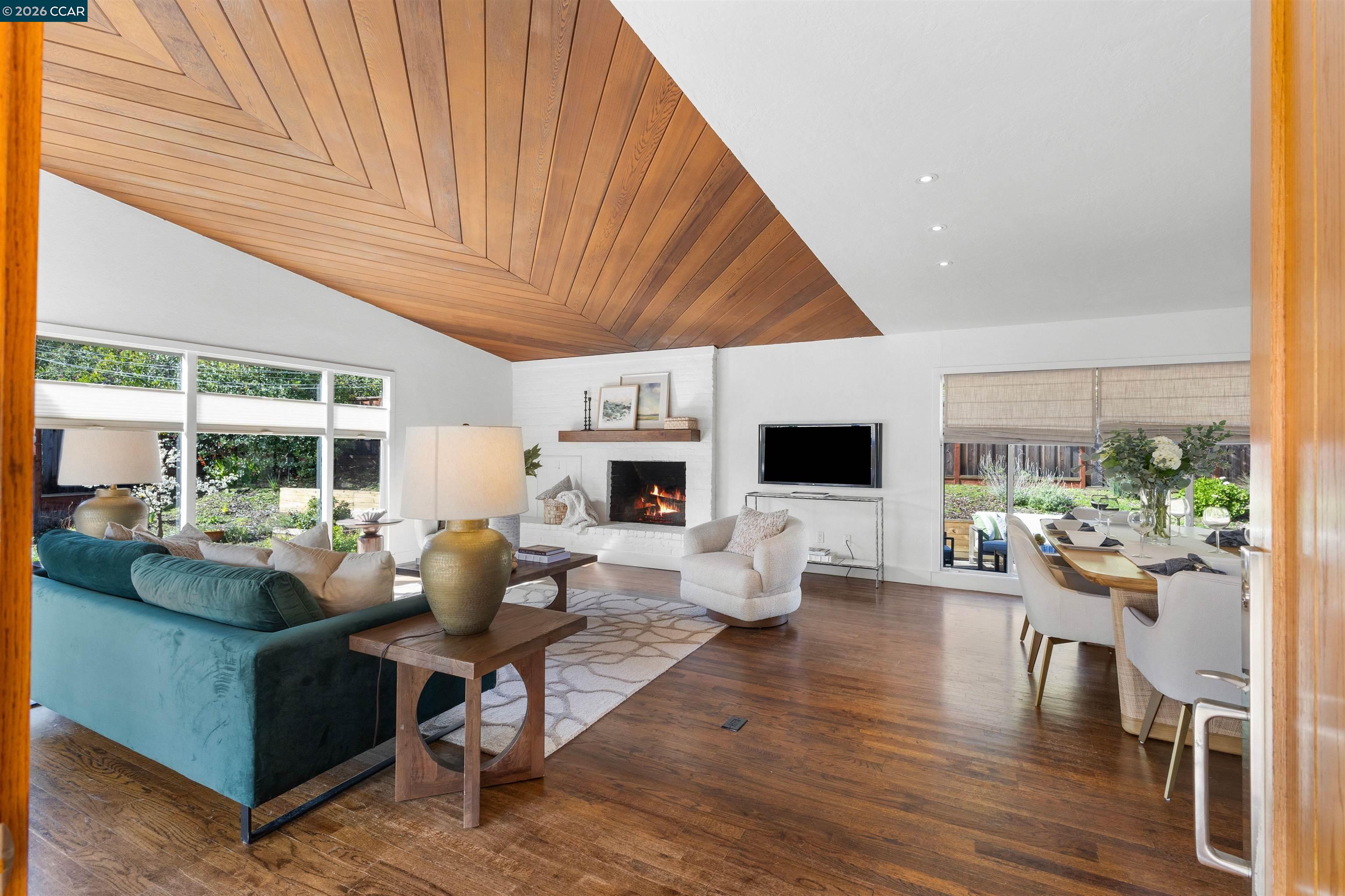 151 Montecito Crescent