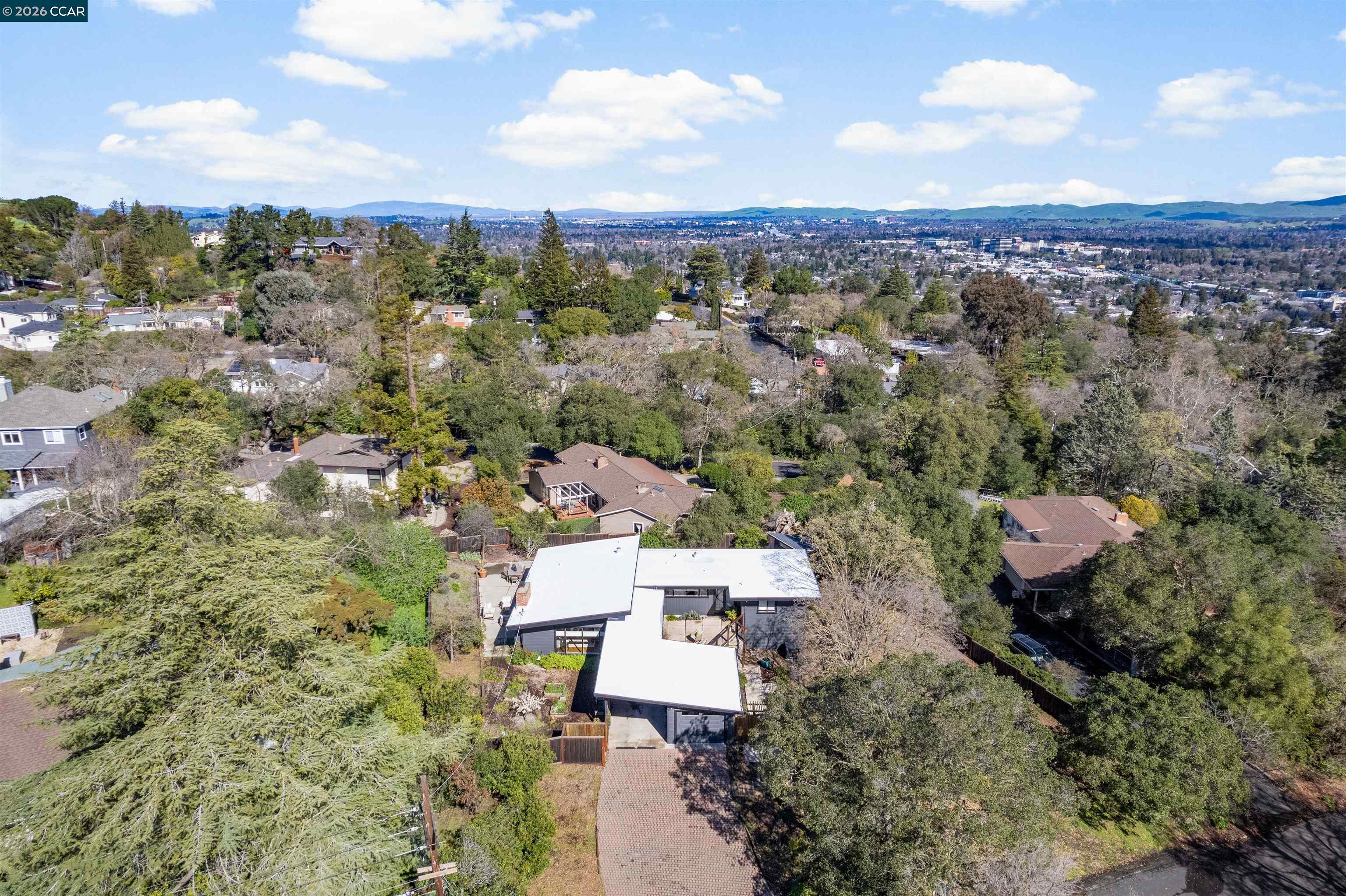 151 Montecito Crescent