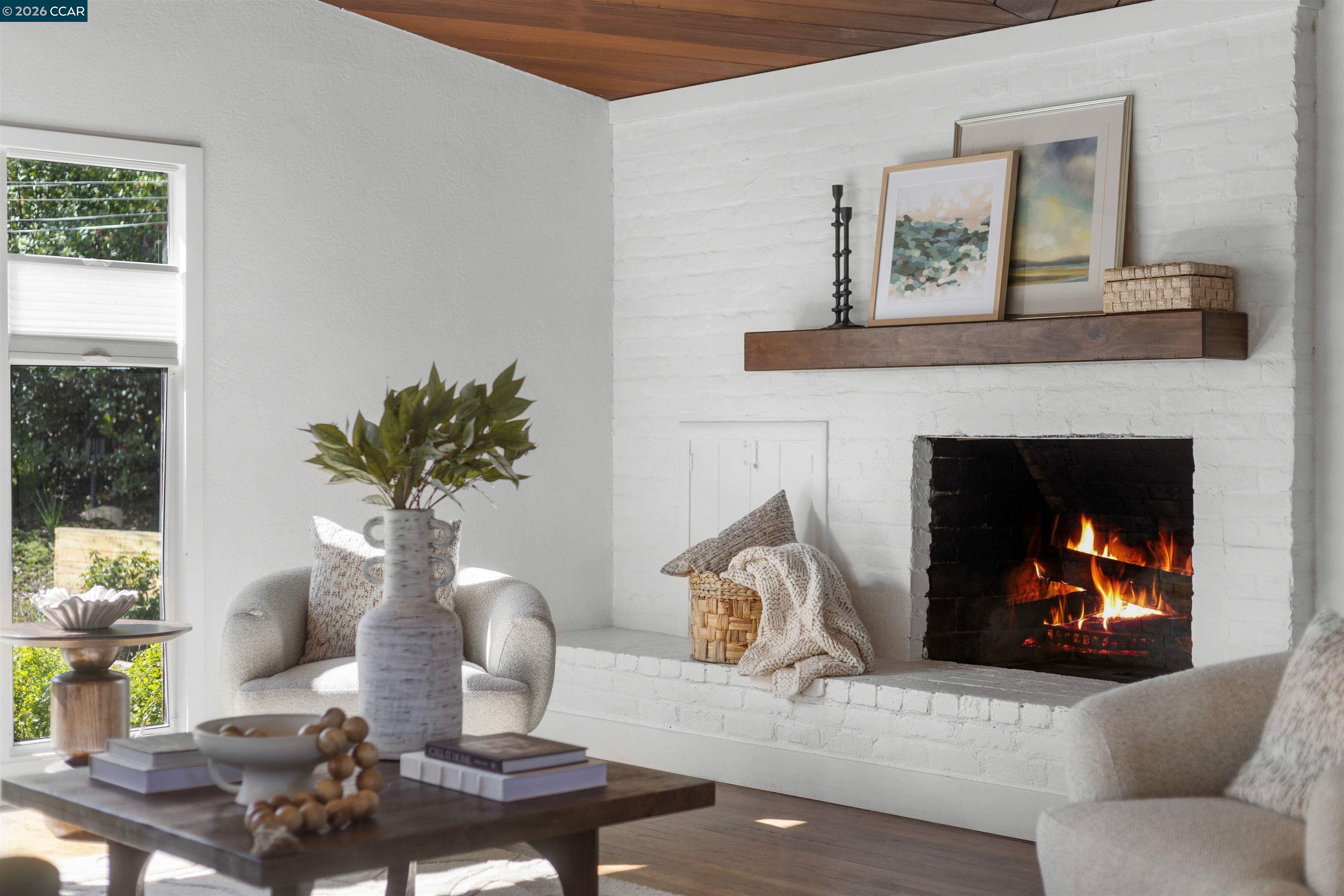 151 Montecito Crescent