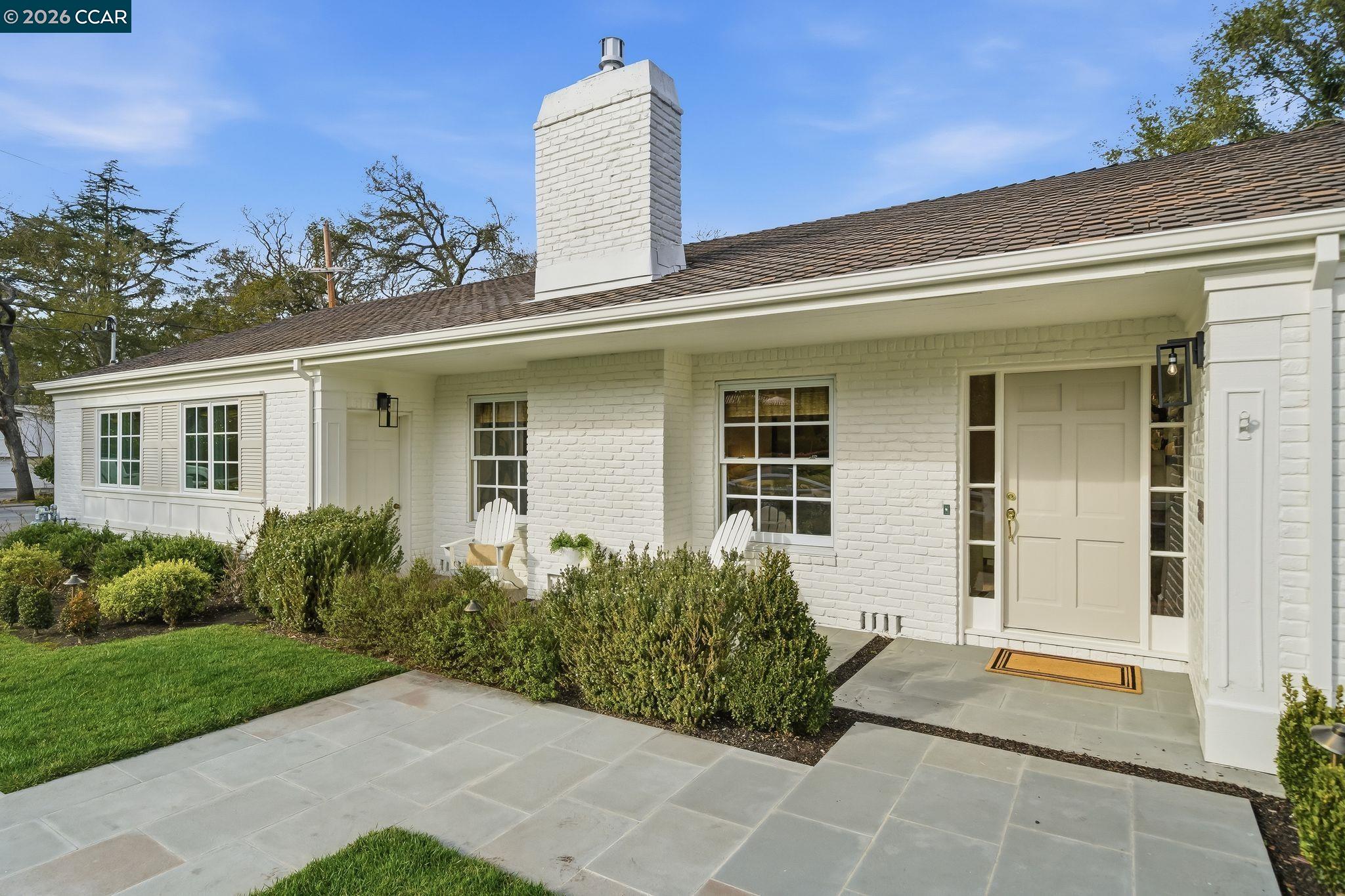3328 Las Huertas Rd