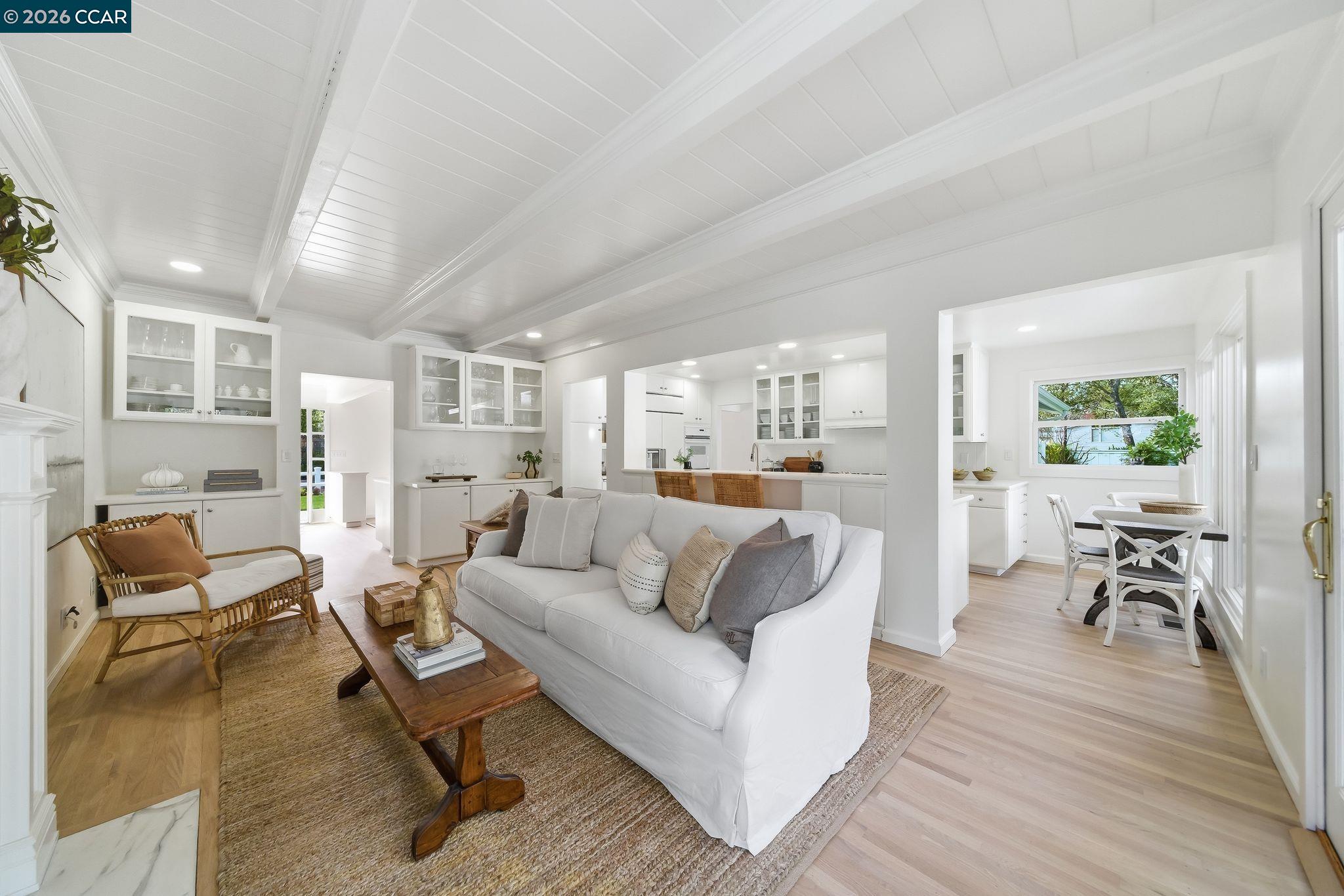 3328 Las Huertas Rd