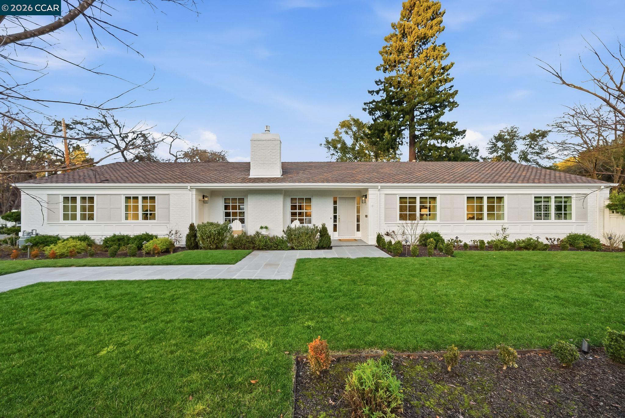 3328 Las Huertas Rd