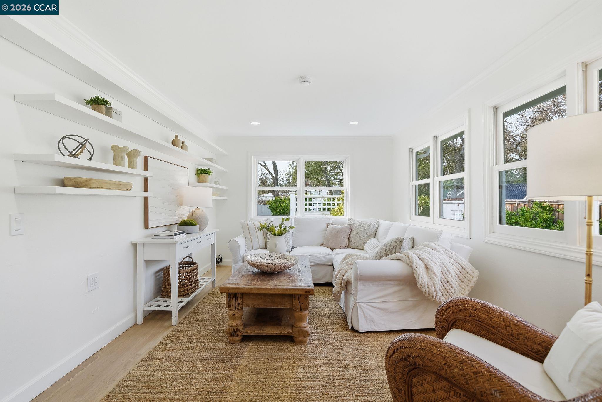 3328 Las Huertas Rd