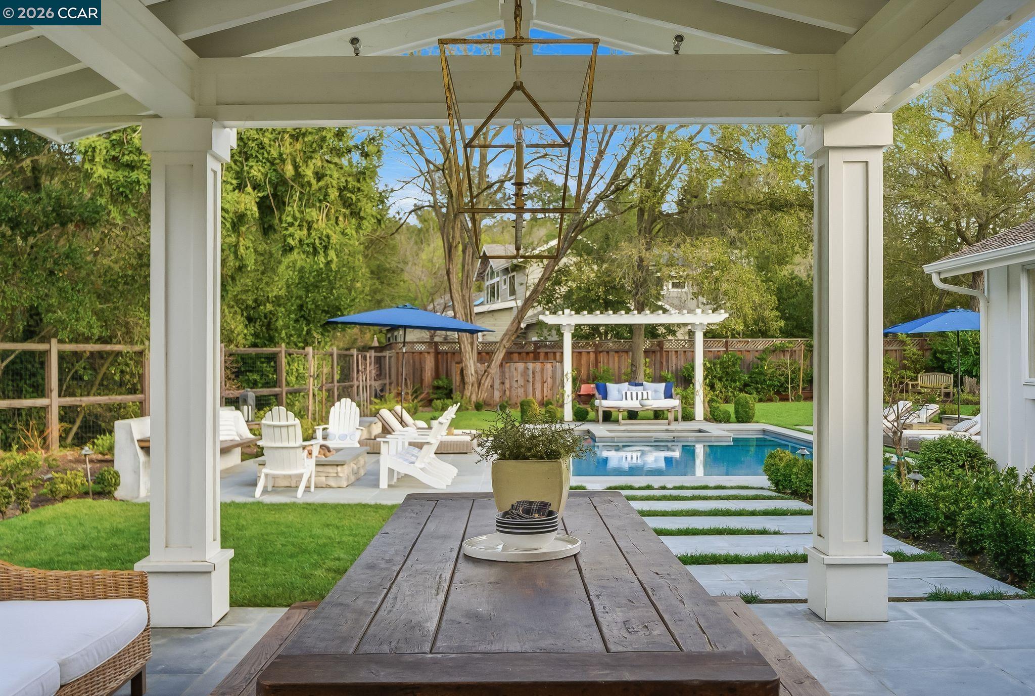 3328 Las Huertas Rd