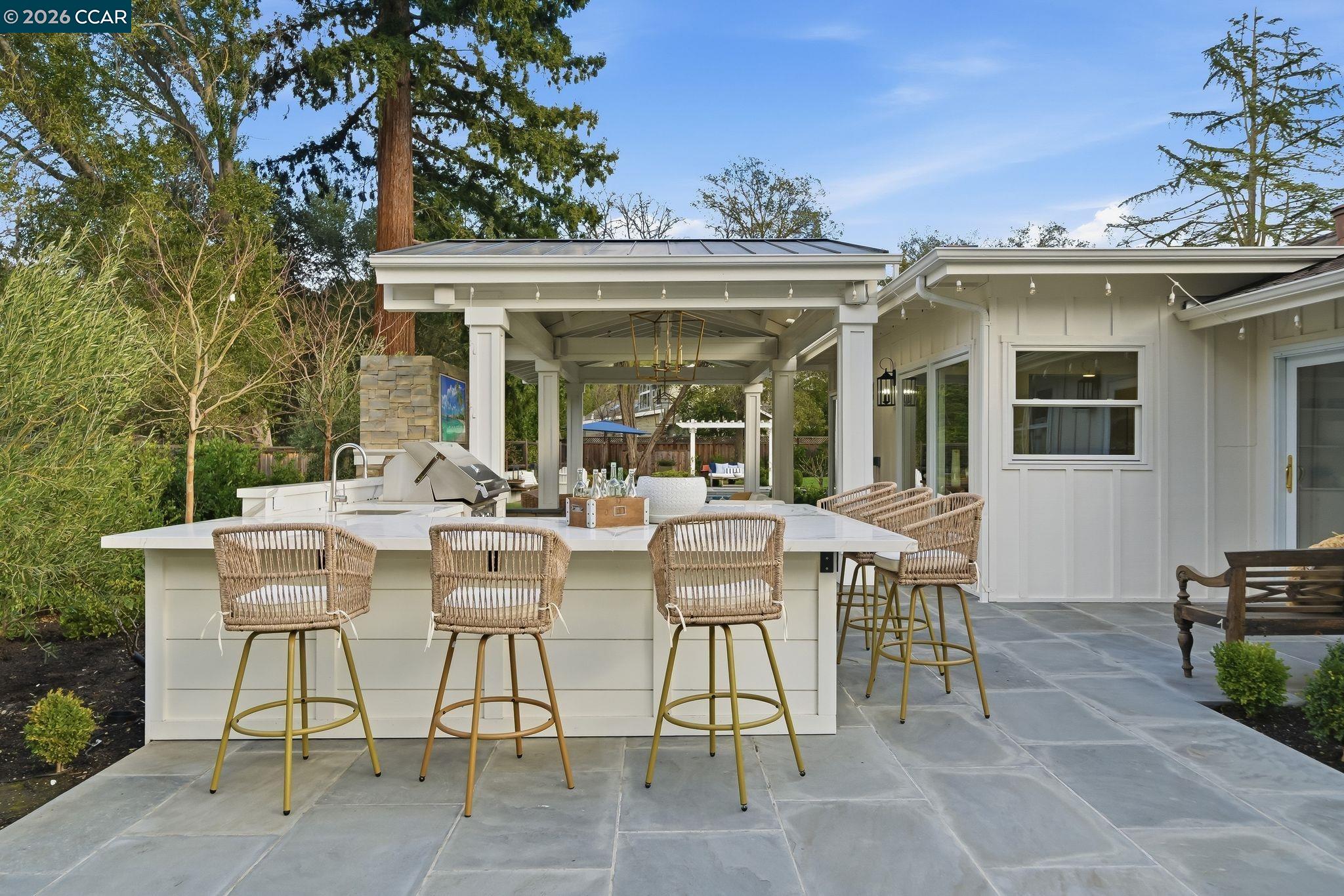3328 Las Huertas Rd