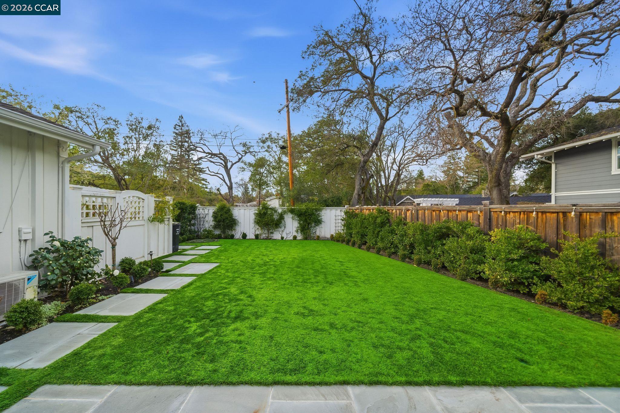 3328 Las Huertas Rd