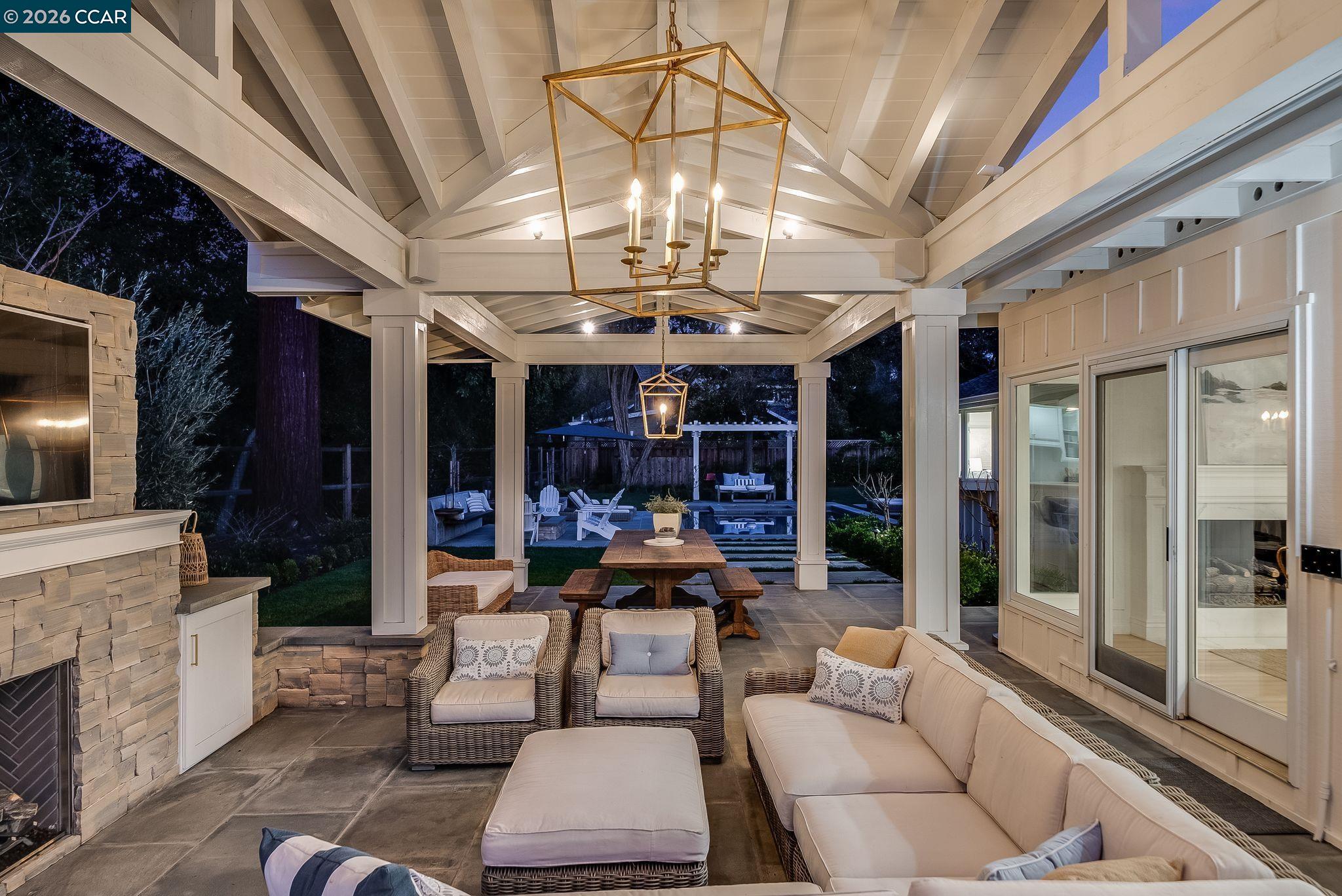 3328 Las Huertas Rd