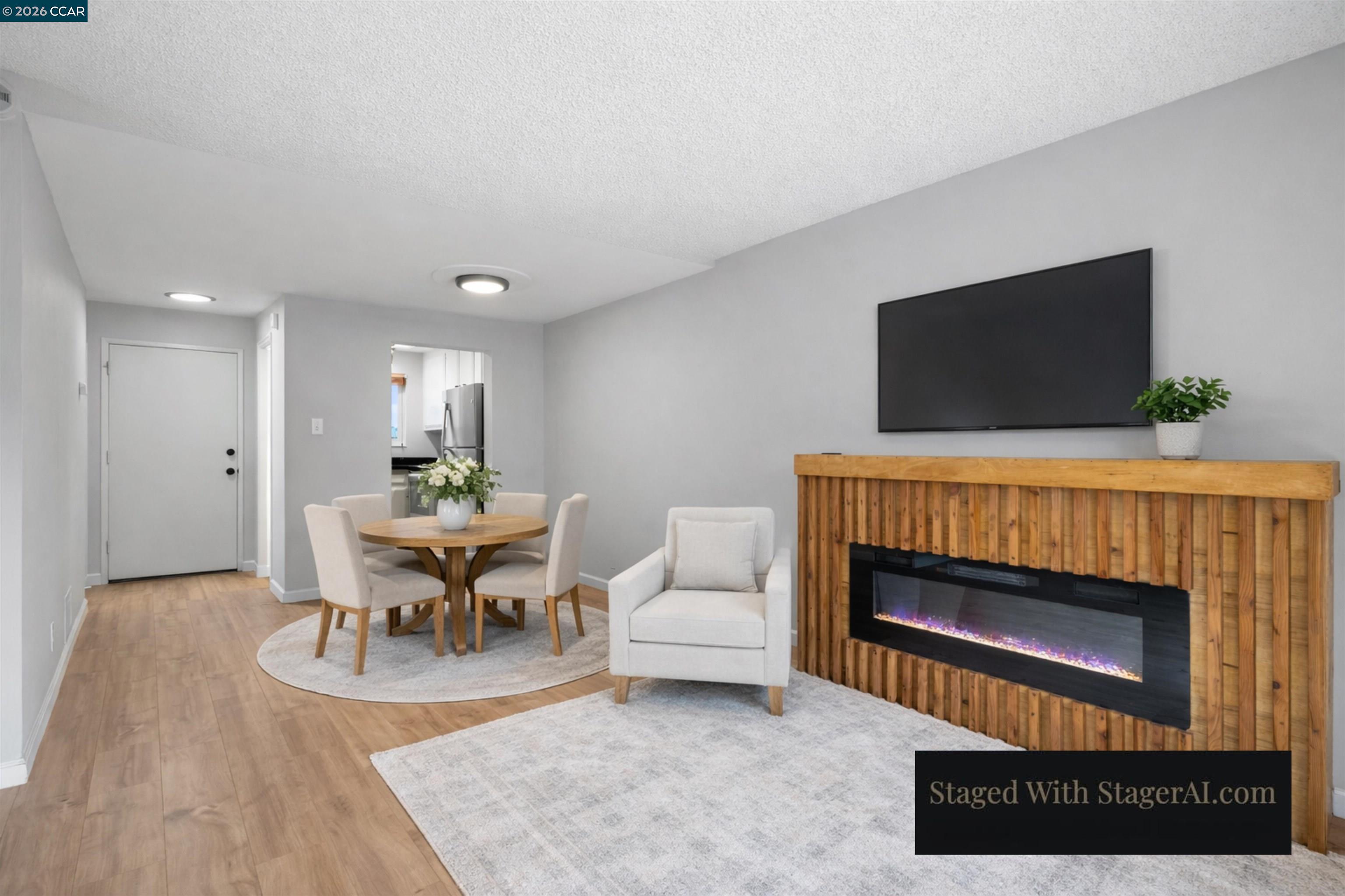 38 Meadowbrook Ave