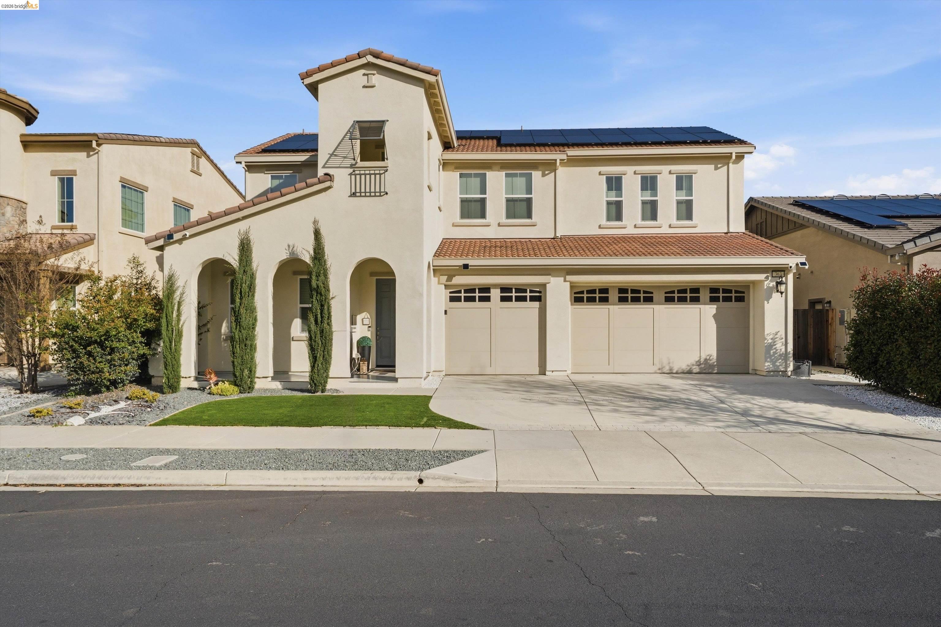 363 Fletcher Ln