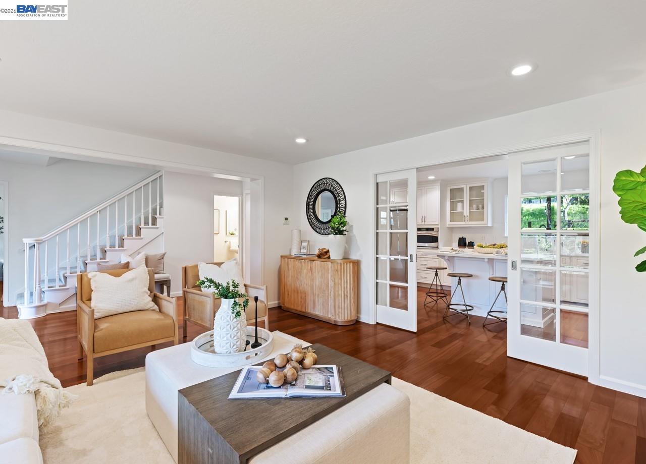 14 E Leeds Ct