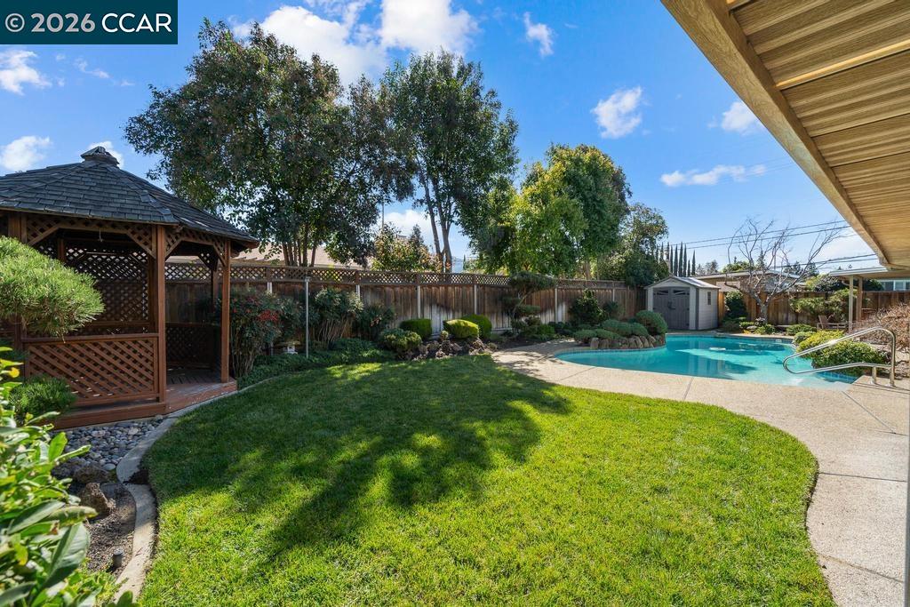 1560 Ayers Rd