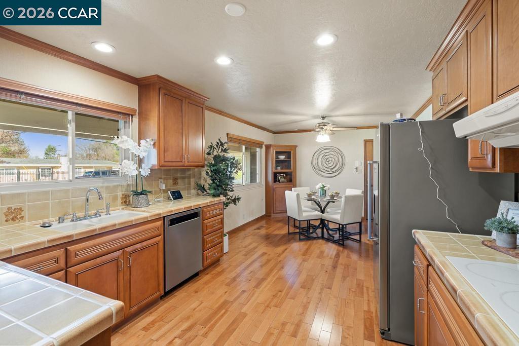 1560 Ayers Rd