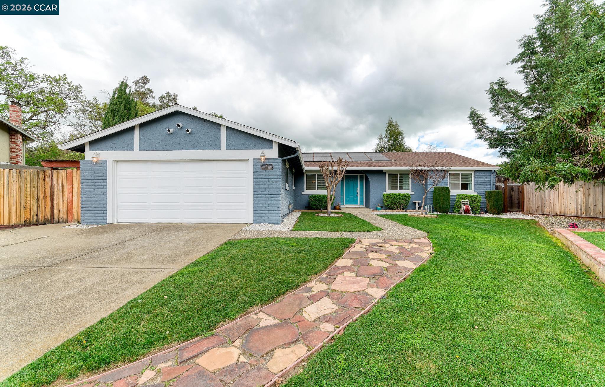23 Capistrano Ct