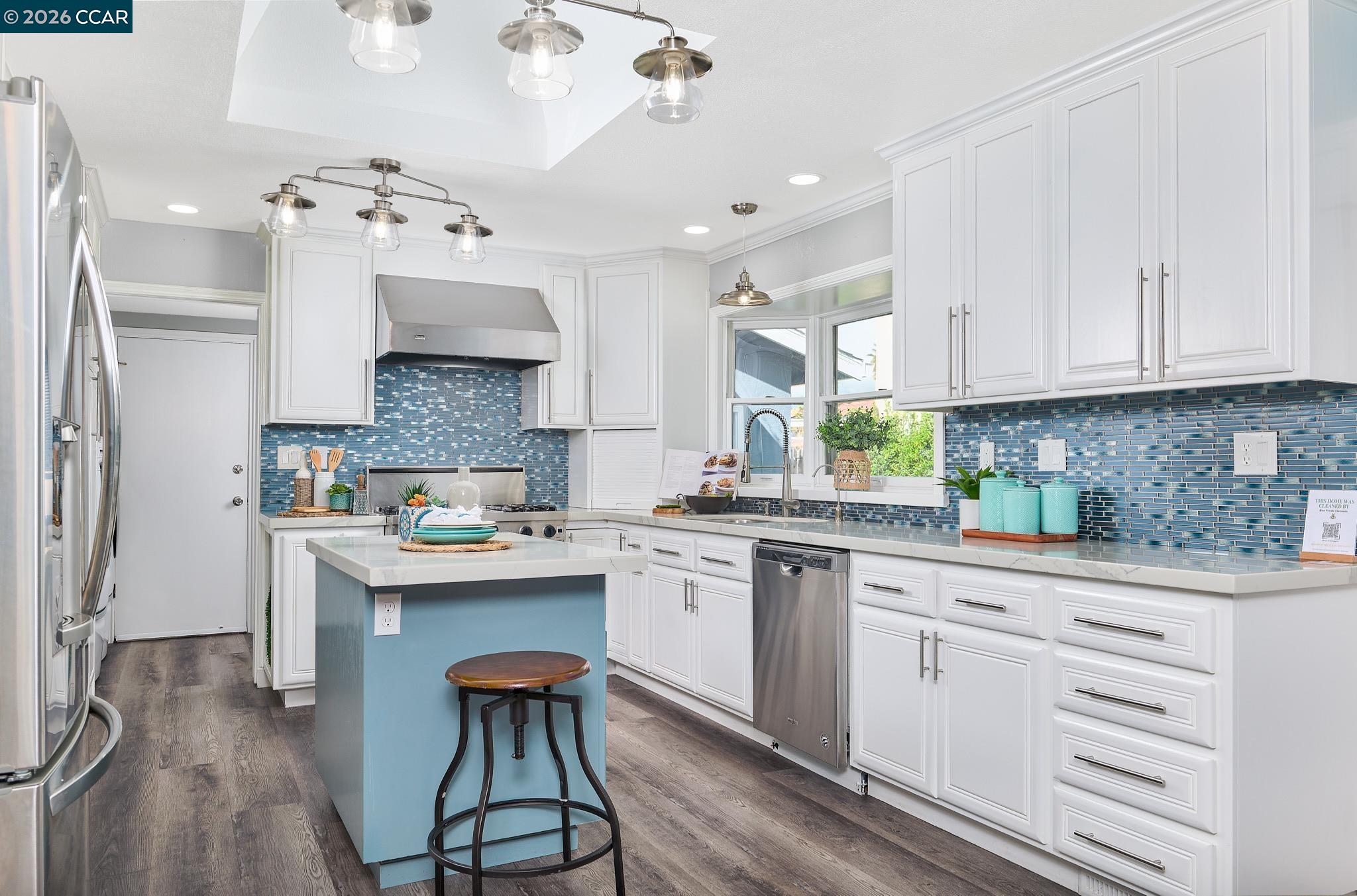 23 Capistrano Ct