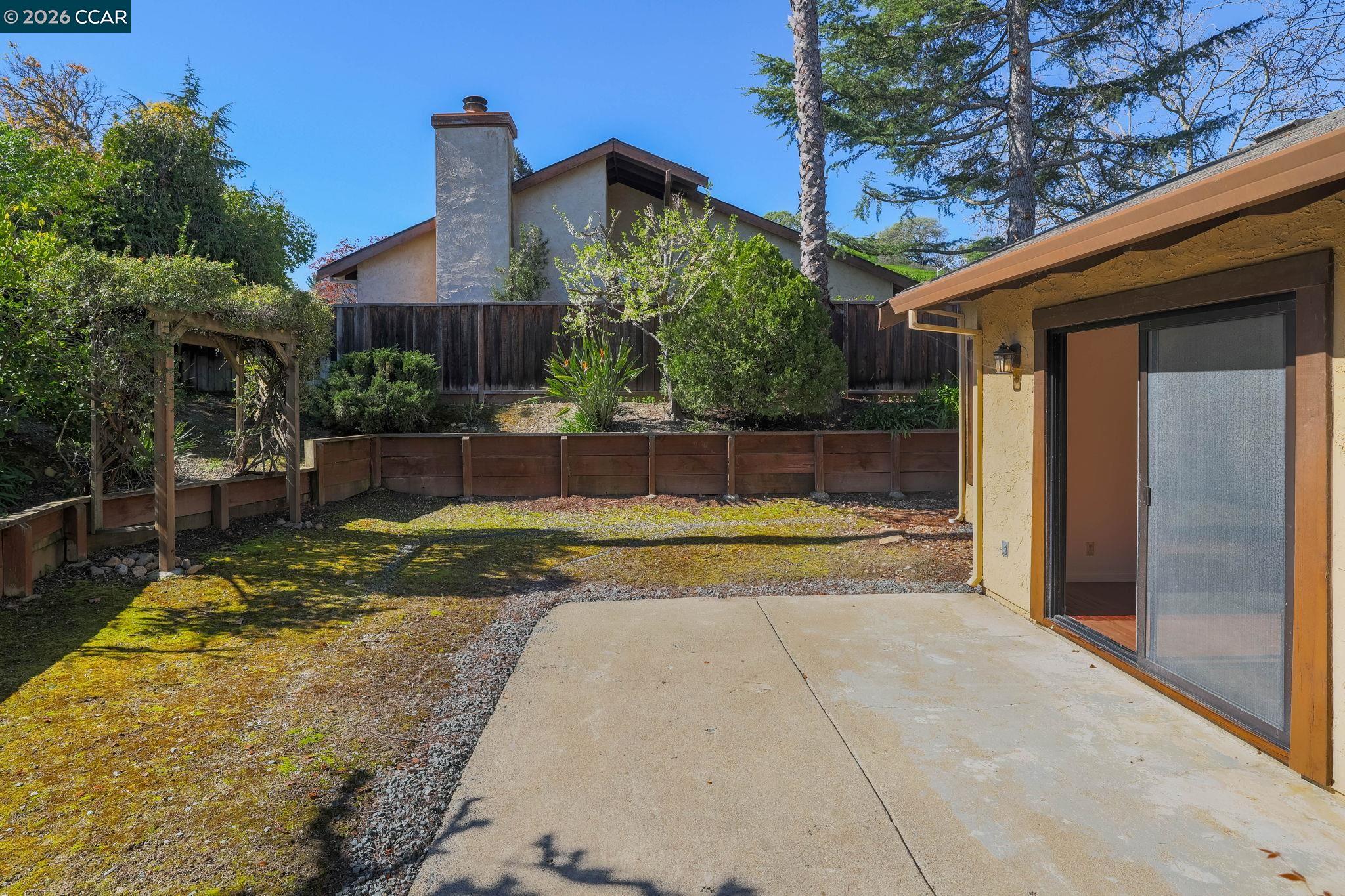 270 Willow Lake Dr