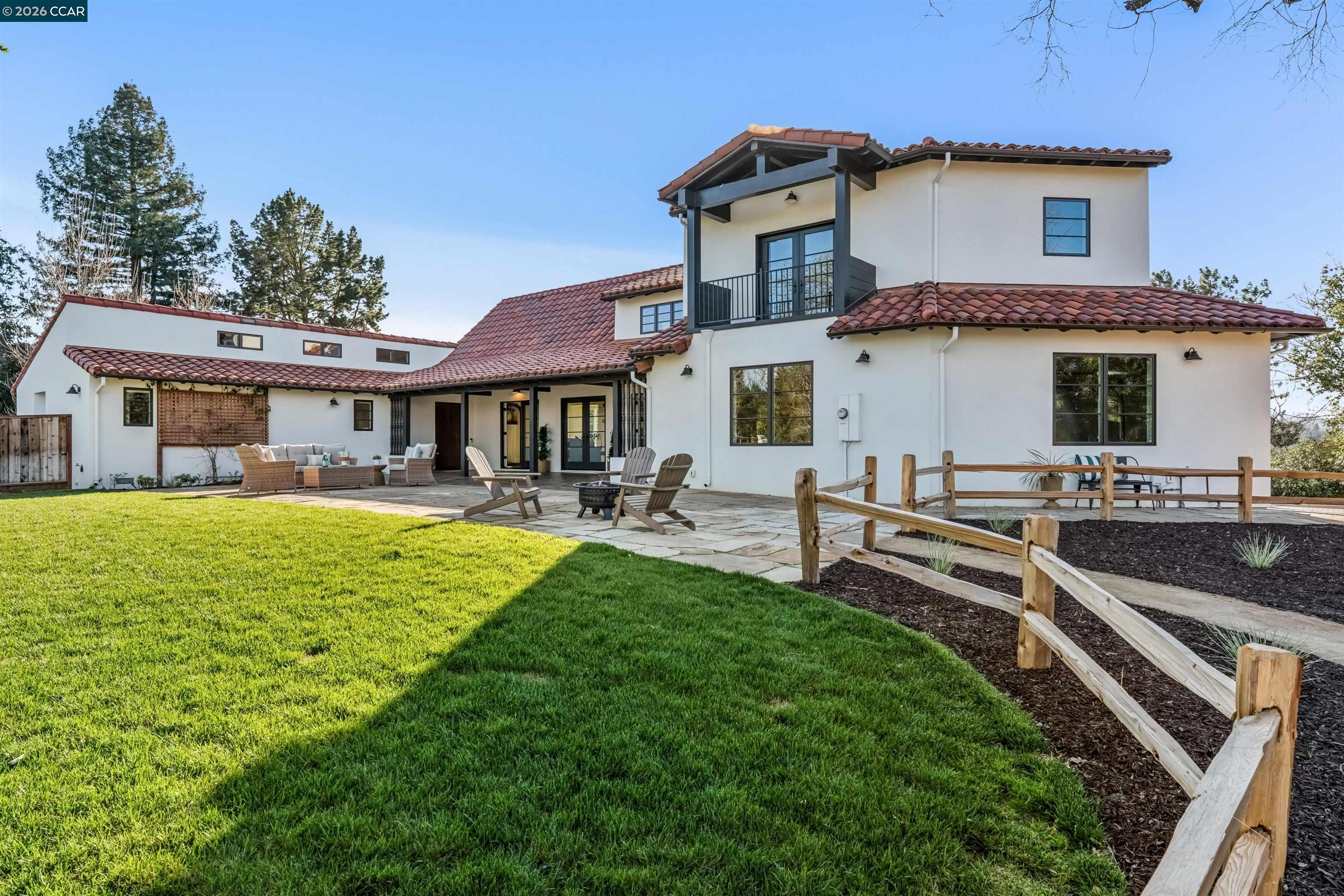 850 Las Trampas Rd
