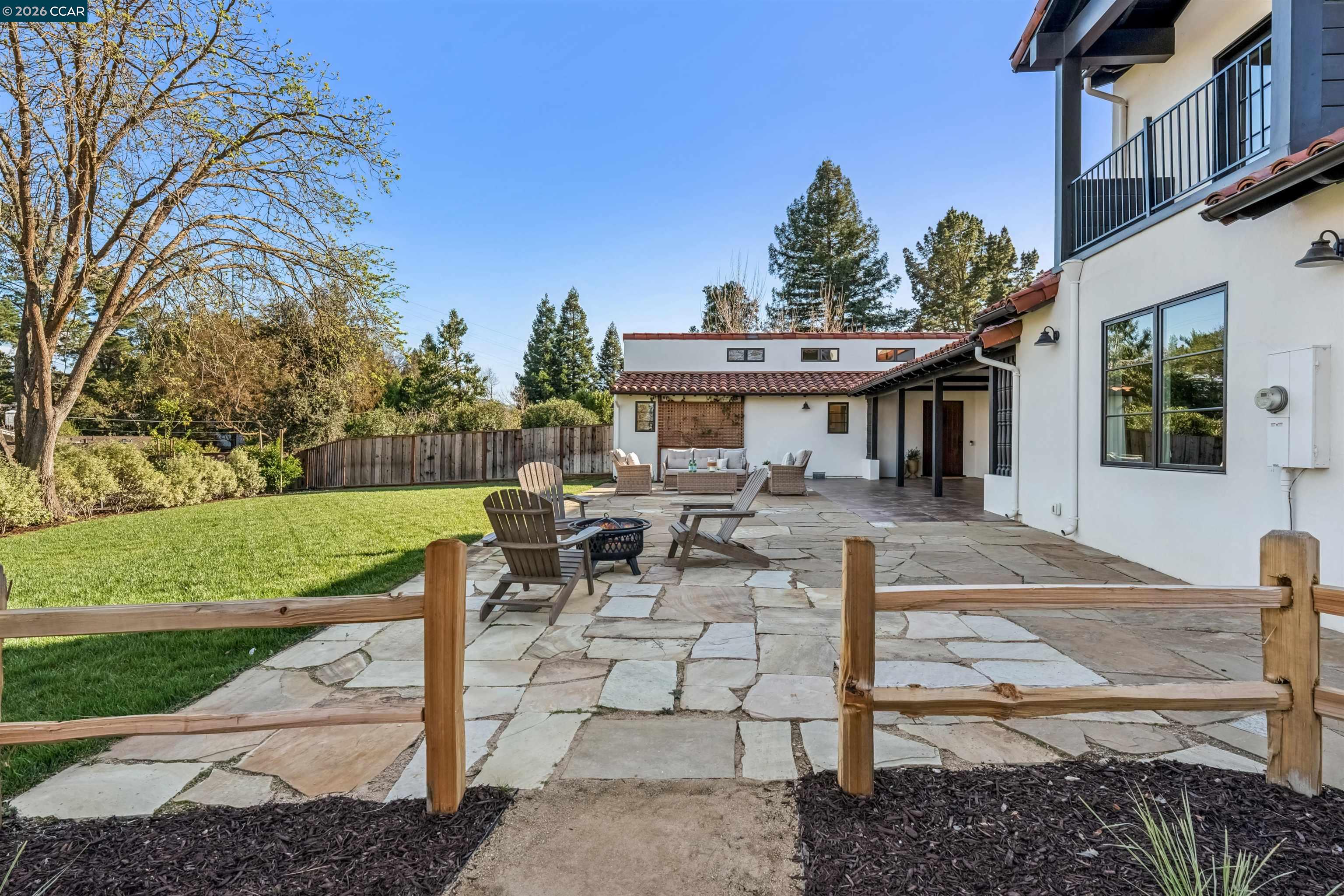 850 Las Trampas Rd
