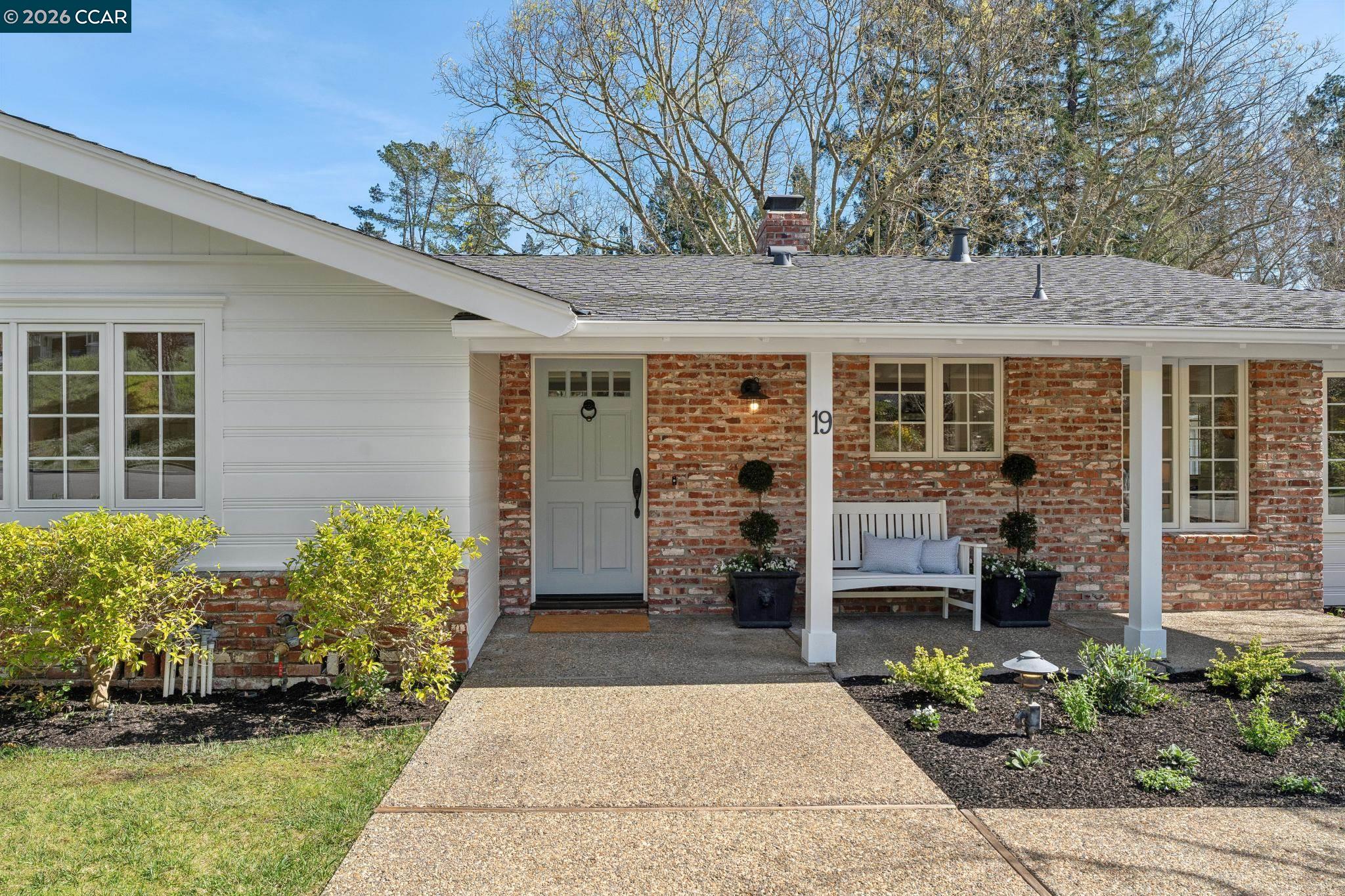 19 Eastwood Dr