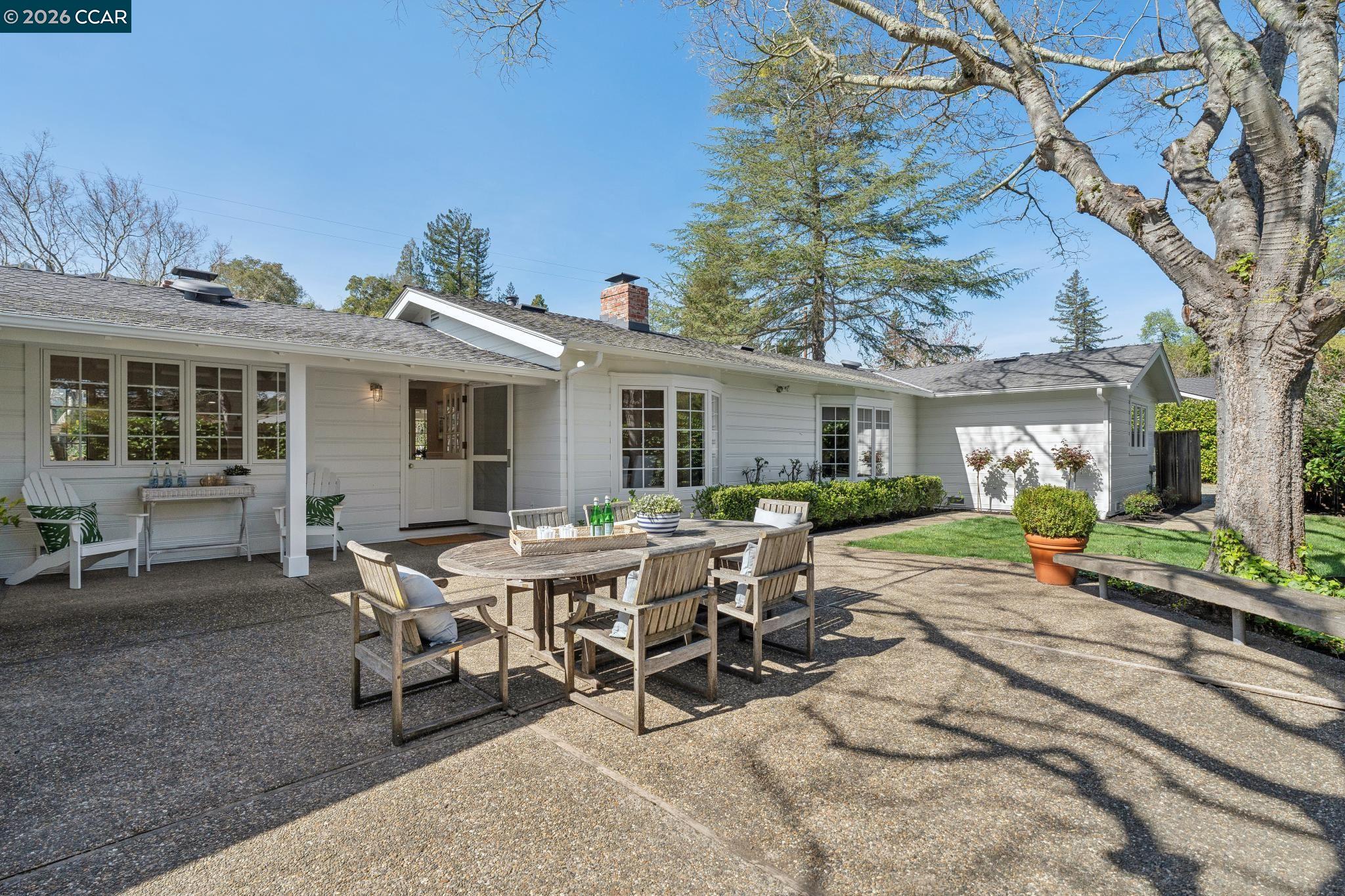 19 Eastwood Dr