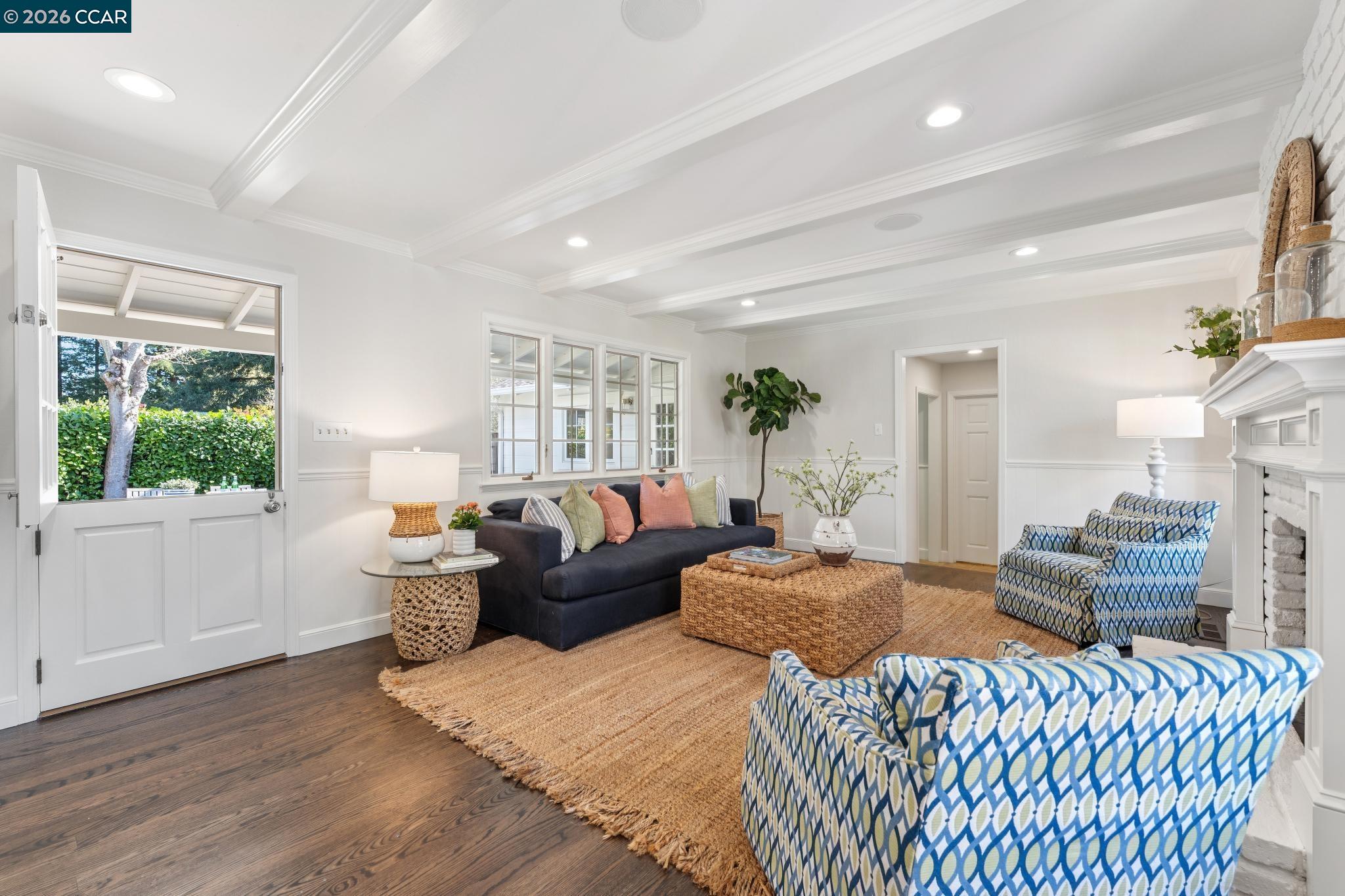 19 Eastwood Dr