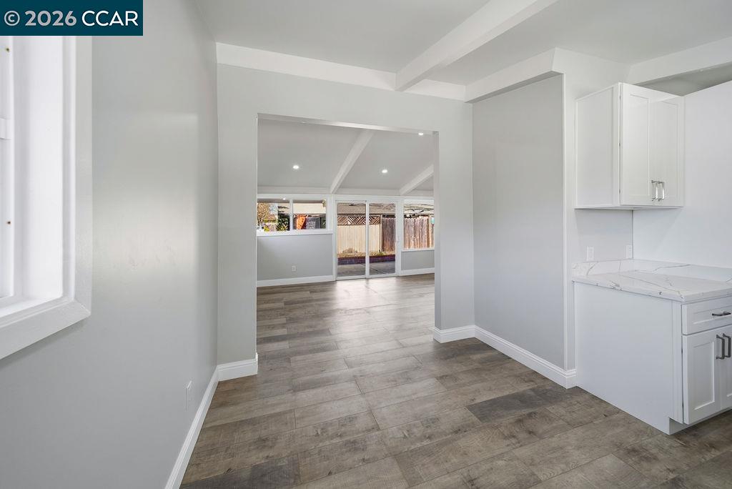 1737 Ravenwood Dr