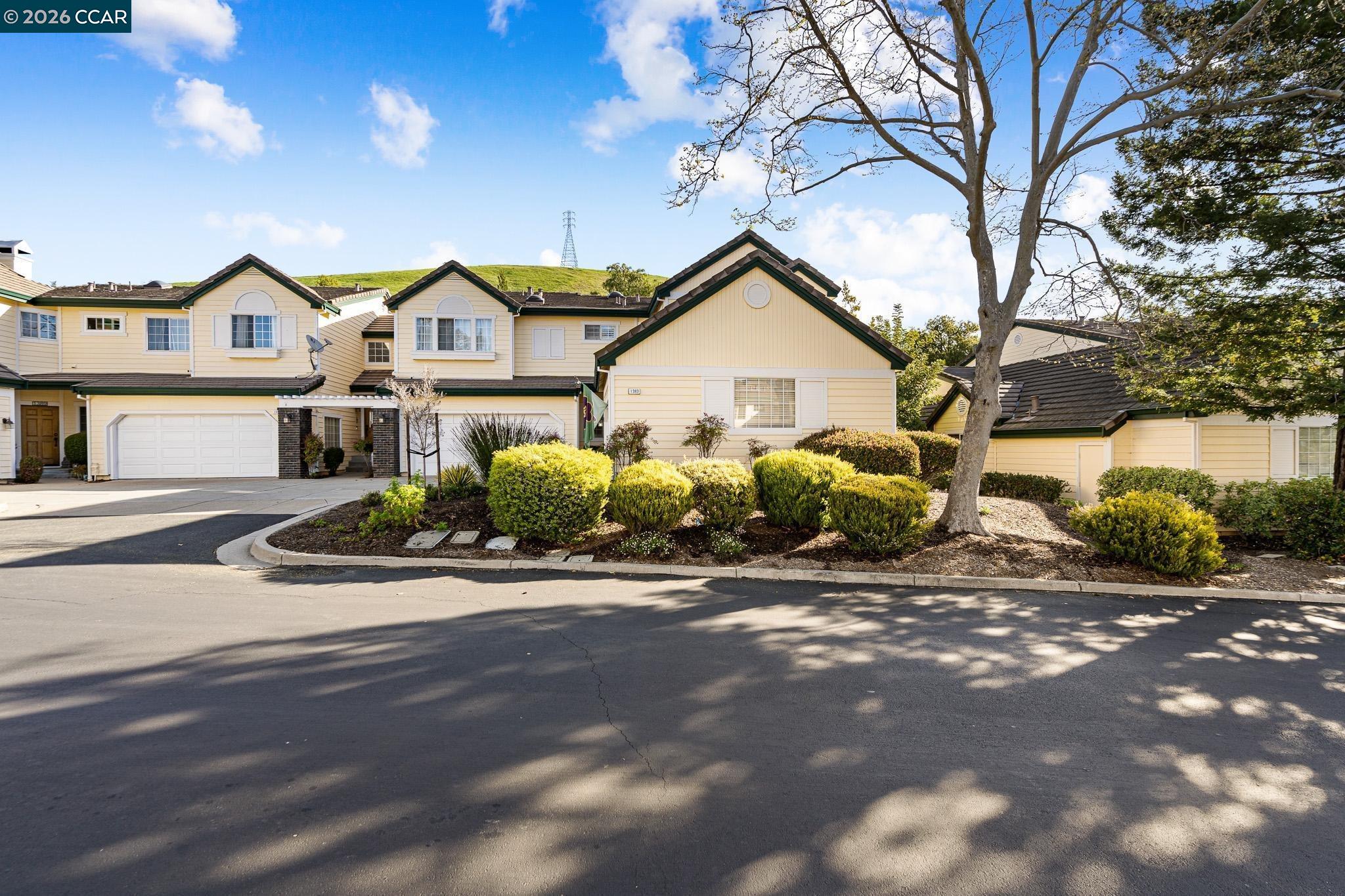 1383 Shell Ln