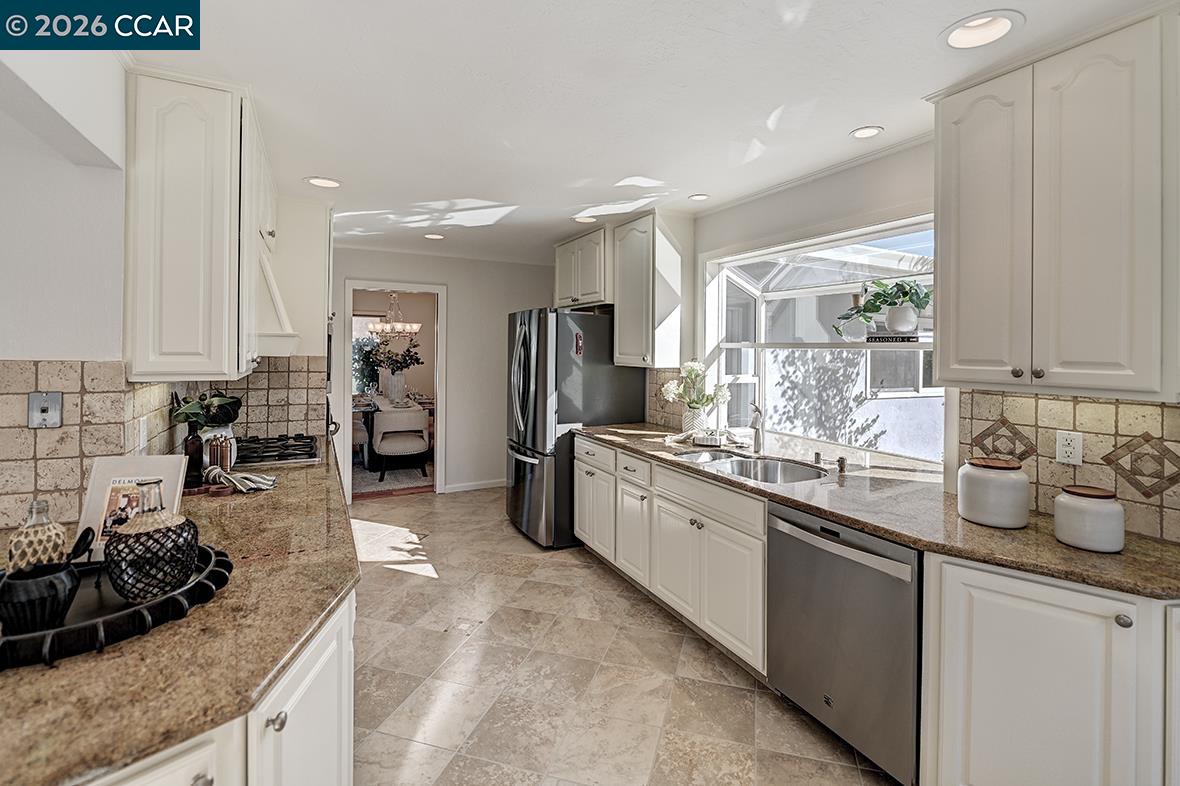 2253 Belford Dr