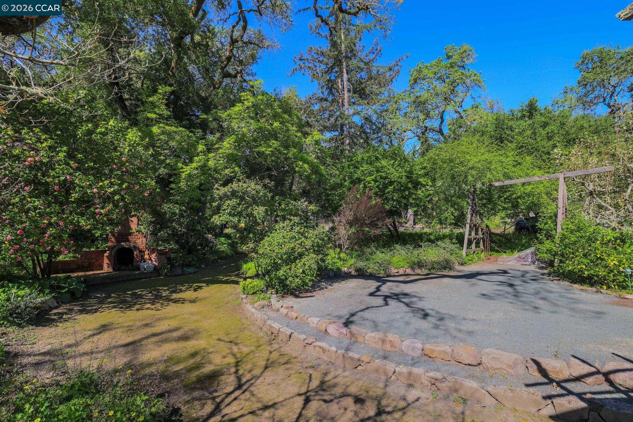 847 Acalanes Rd