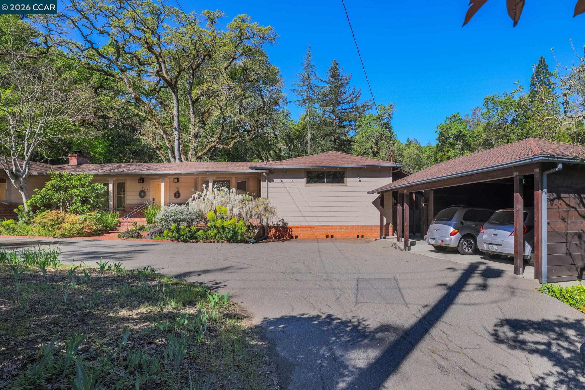 847 Acalanes Rd