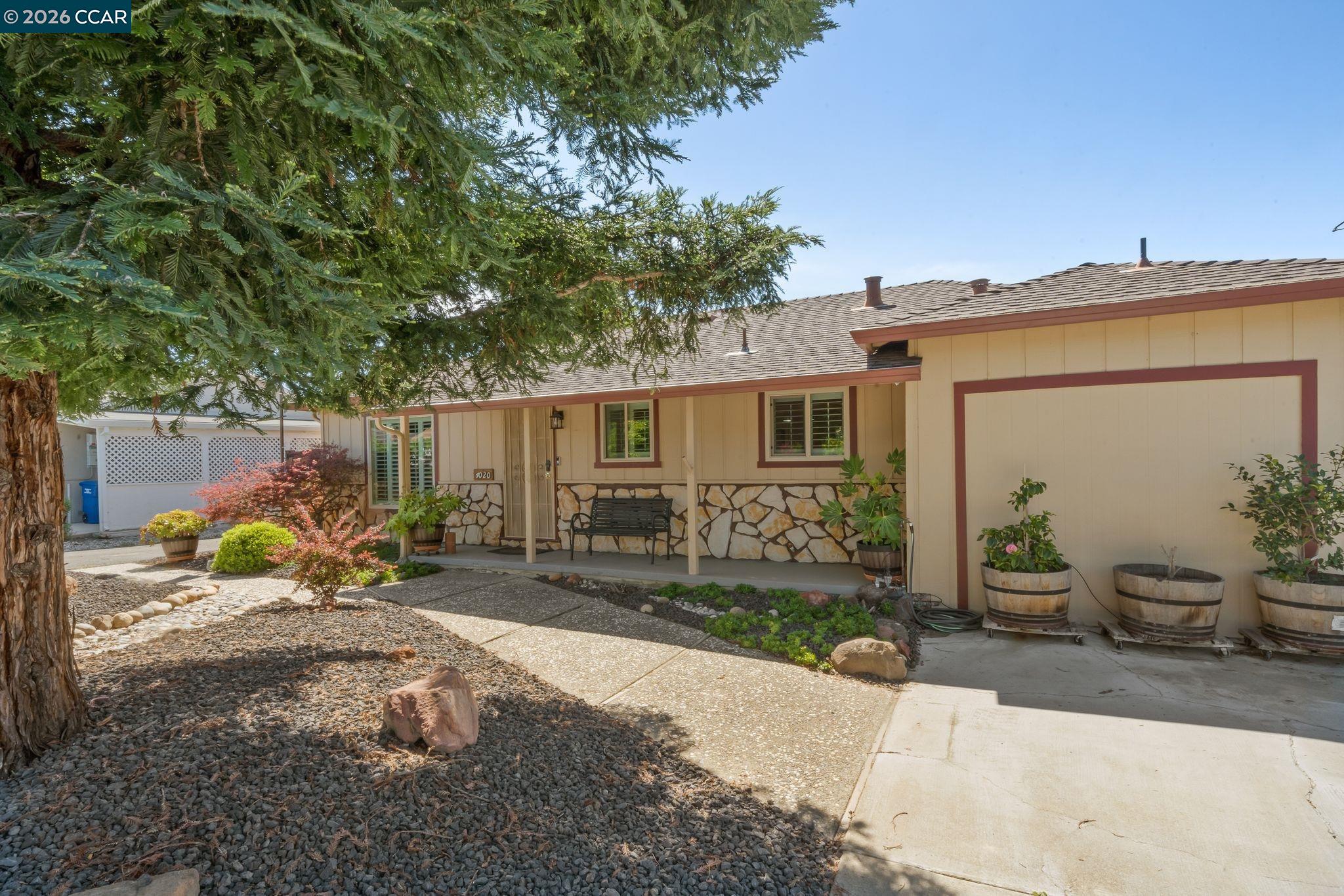 4020 Joan Ave