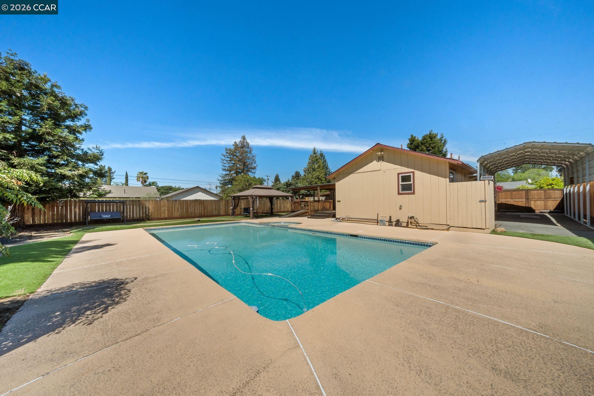 4020 Joan Ave