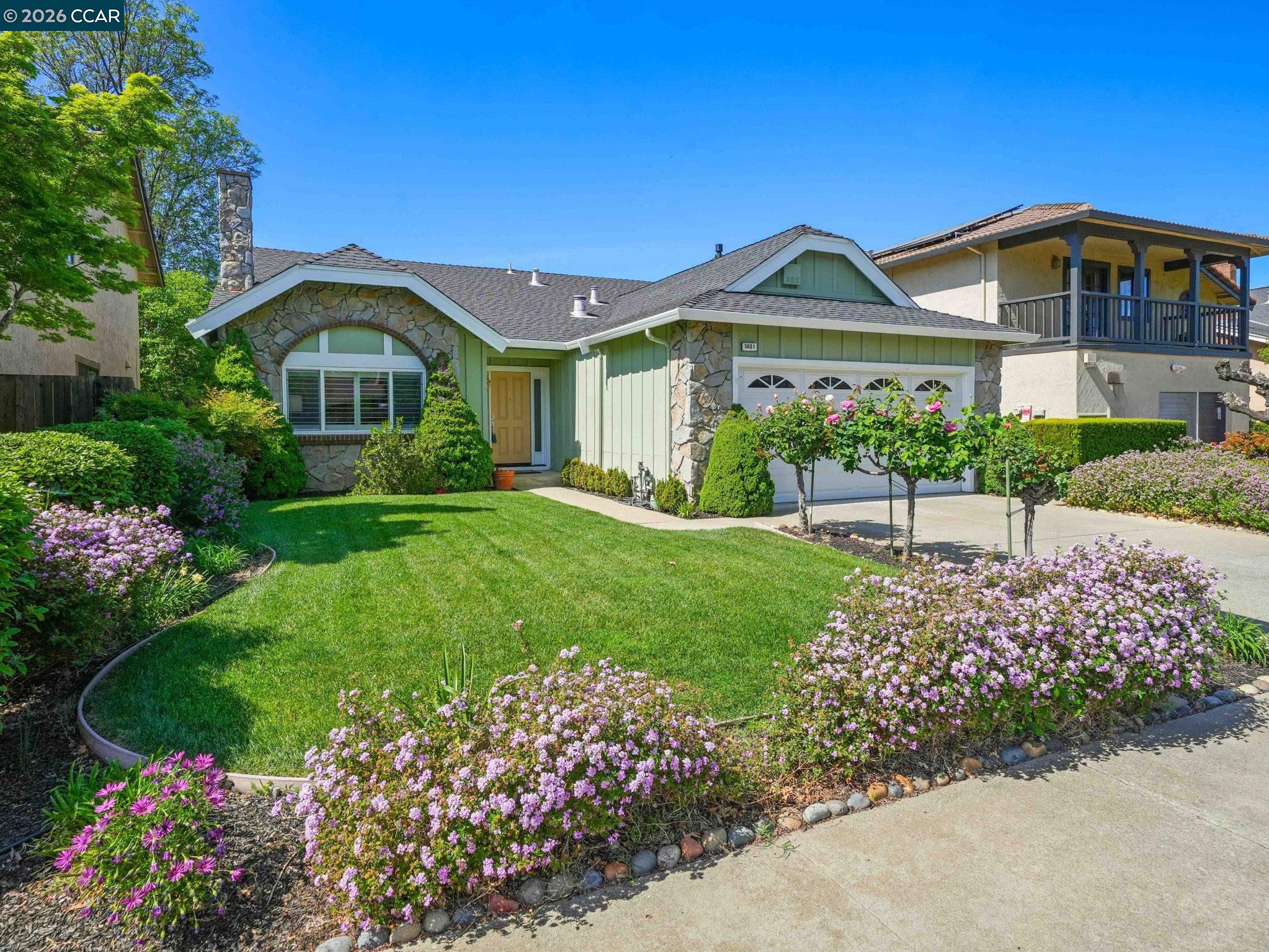 5021 Murchio Dr