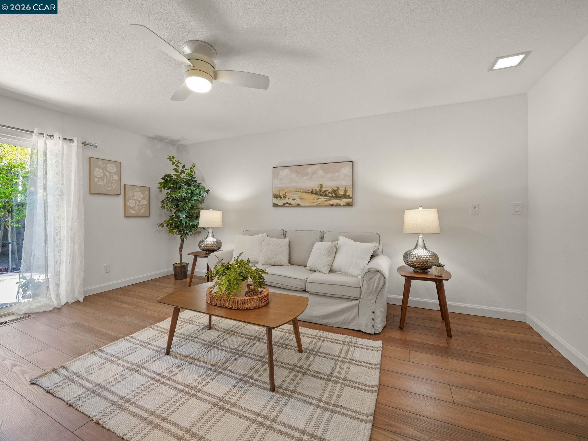 5021 Murchio Dr