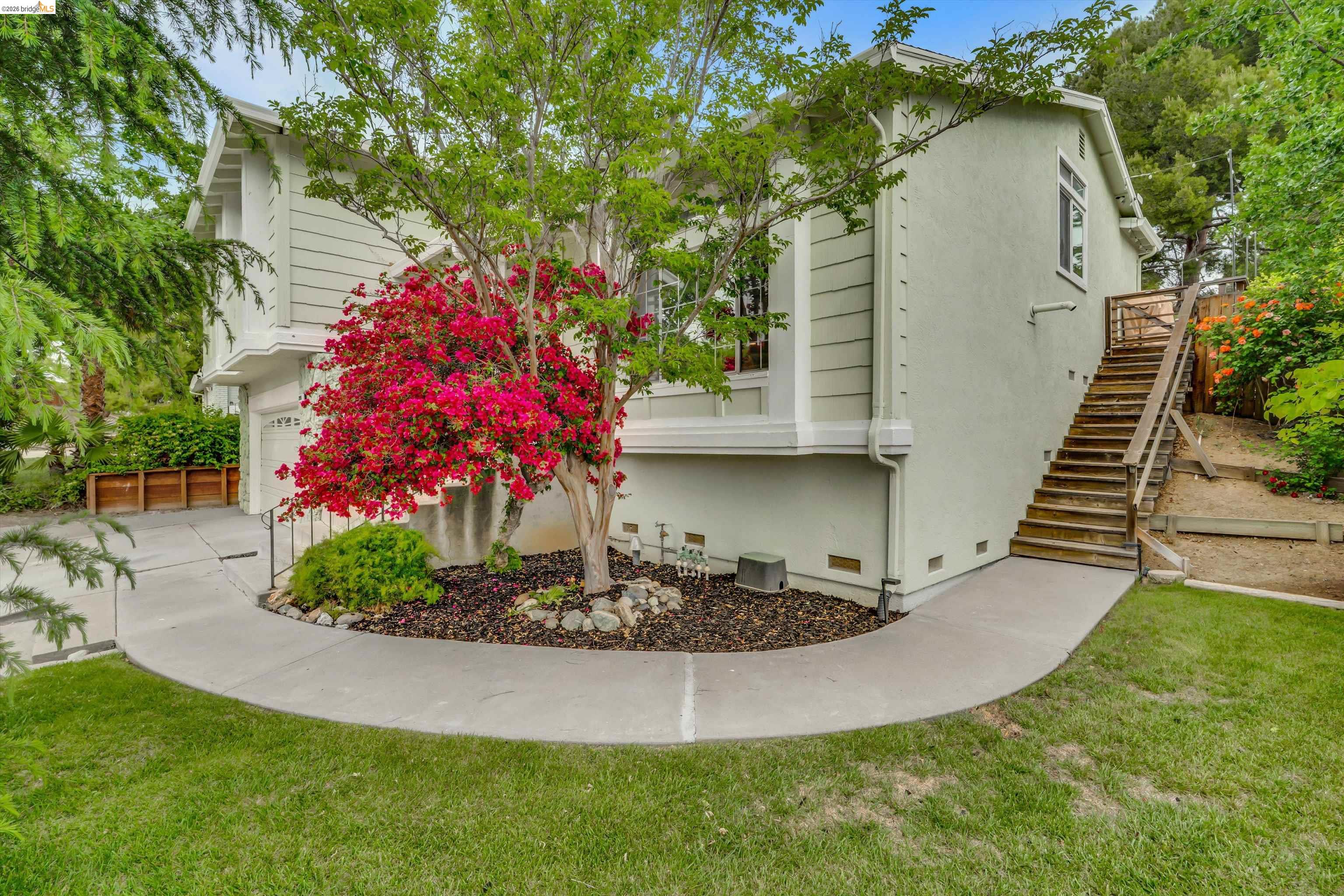 3991 Alta Vista Cir